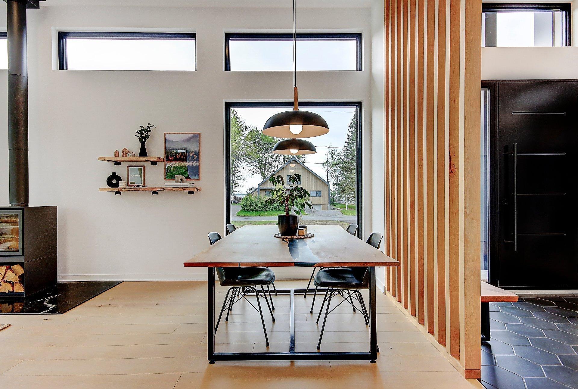









709


Av. de Venise O.

,
Venise-en-Québec,




QC
J0J2K0


