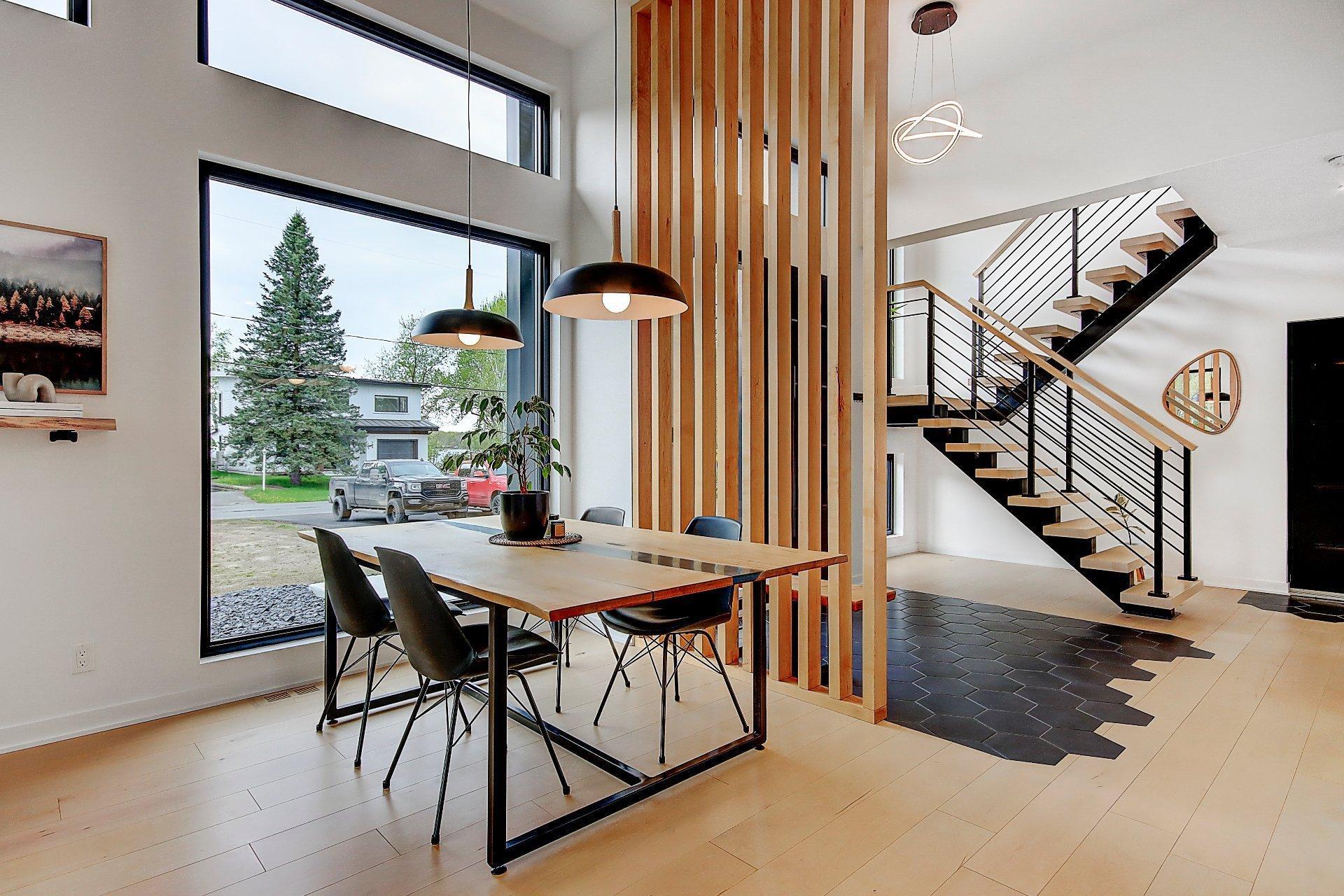 









709


Av. de Venise O.

,
Venise-en-Québec,




QC
J0J2K0


