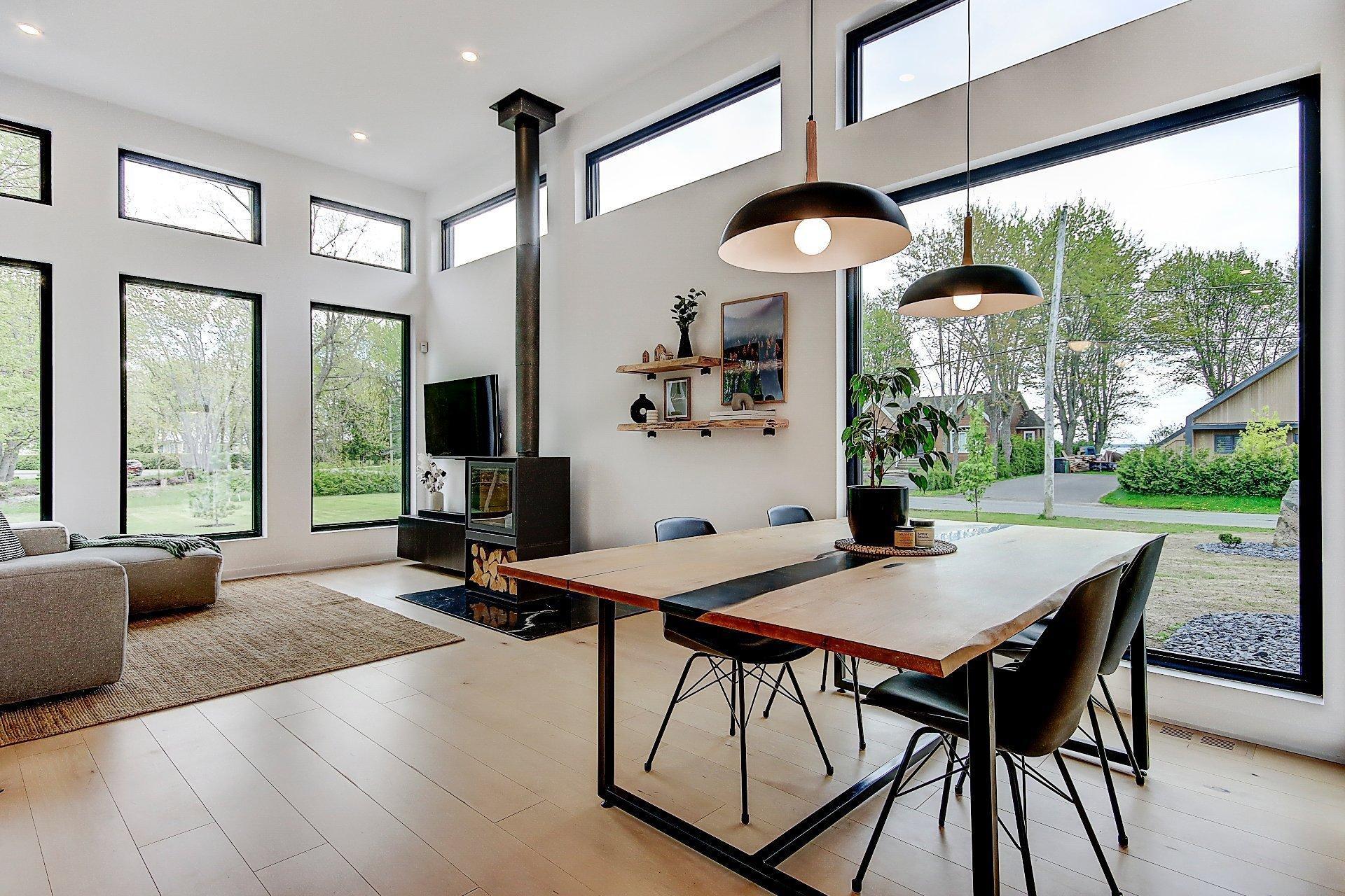 









709


Av. de Venise O.

,
Venise-en-Québec,




QC
J0J2K0

