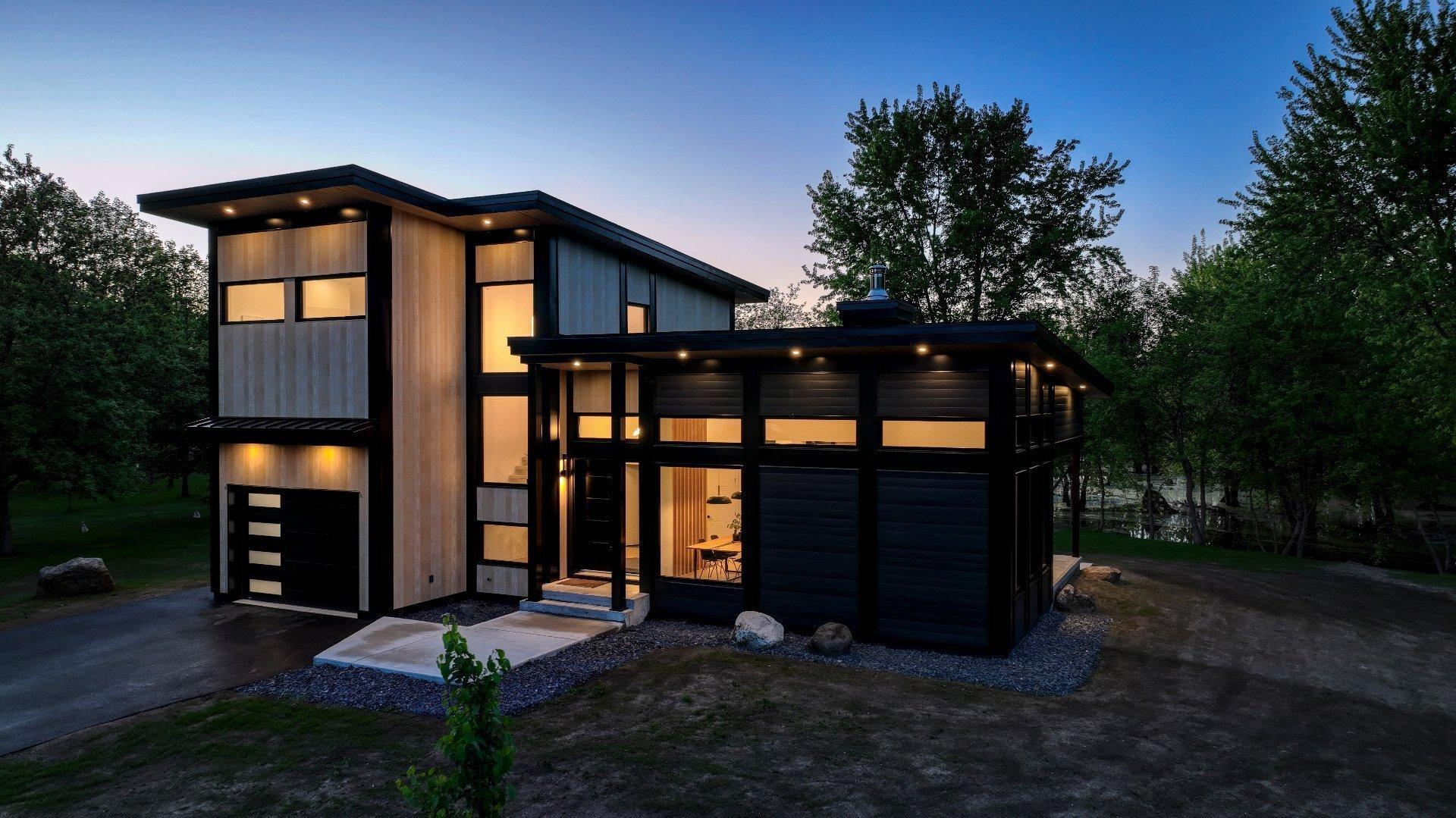 









709


Av. de Venise O.

,
Venise-en-Québec,




QC
J0J2K0

