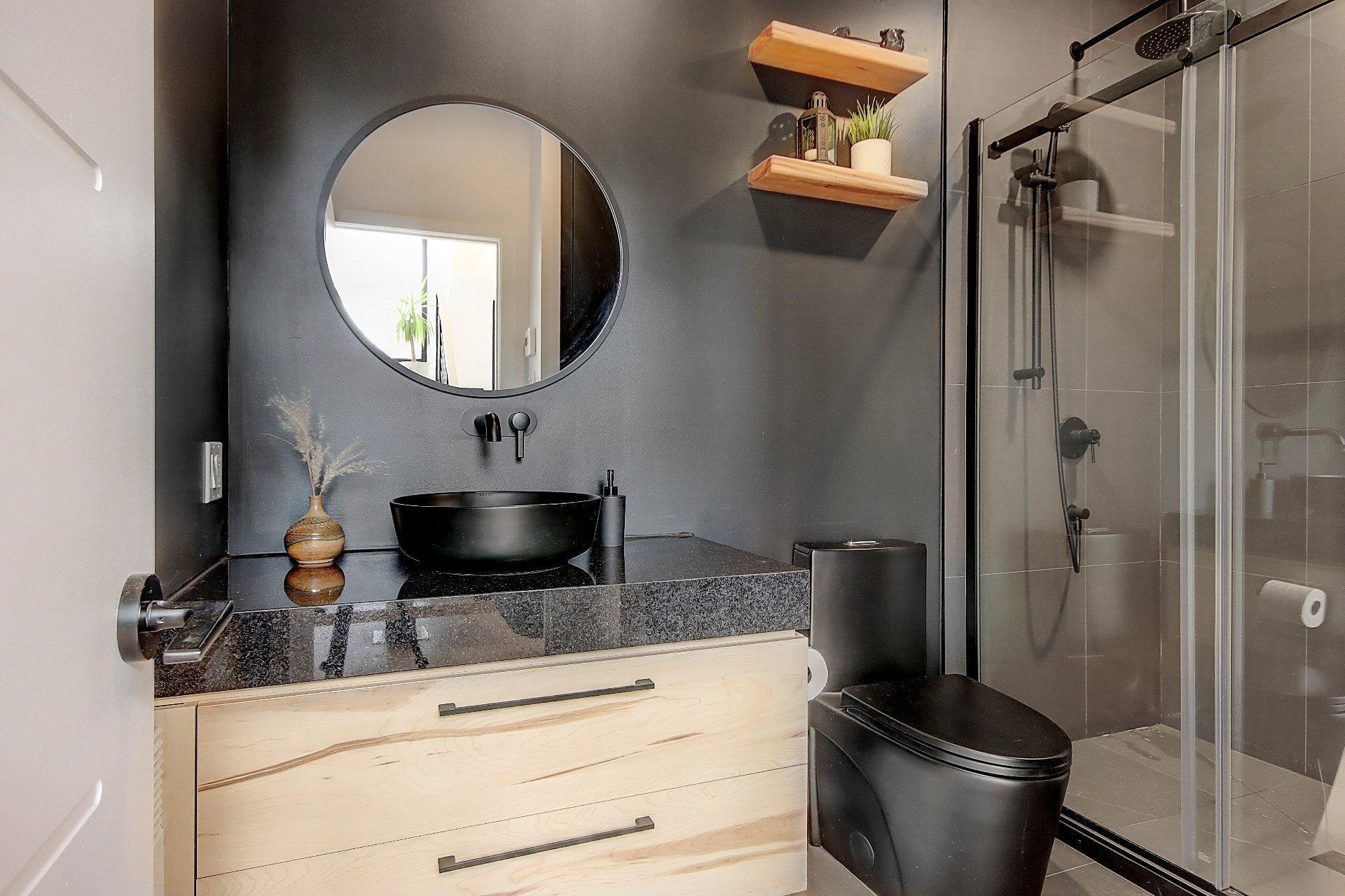 









709


Av. de Venise O.

,
Venise-en-Québec,




QC
J0J2K0

