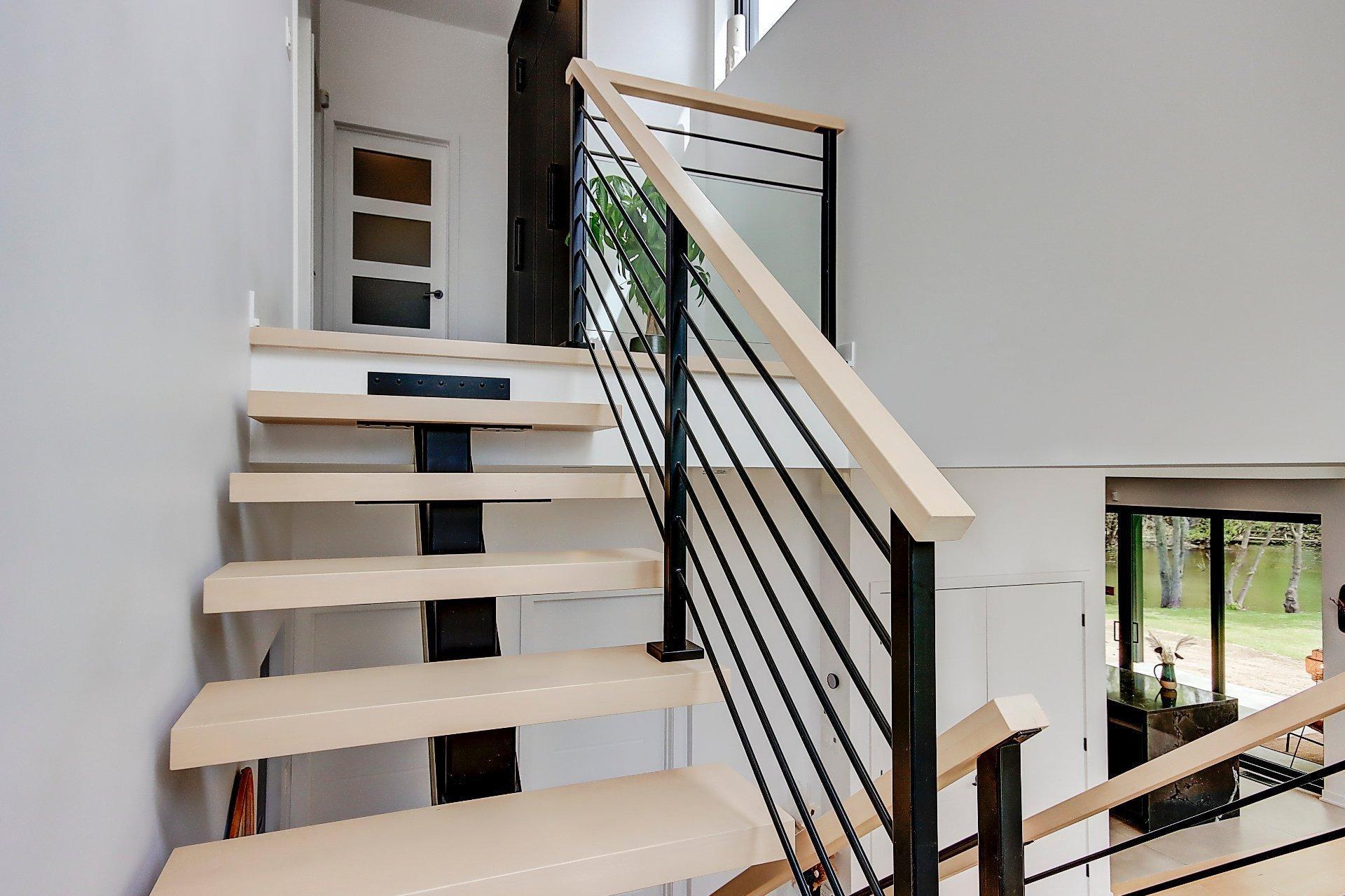 









709


Av. de Venise O.

,
Venise-en-Québec,




QC
J0J2K0

