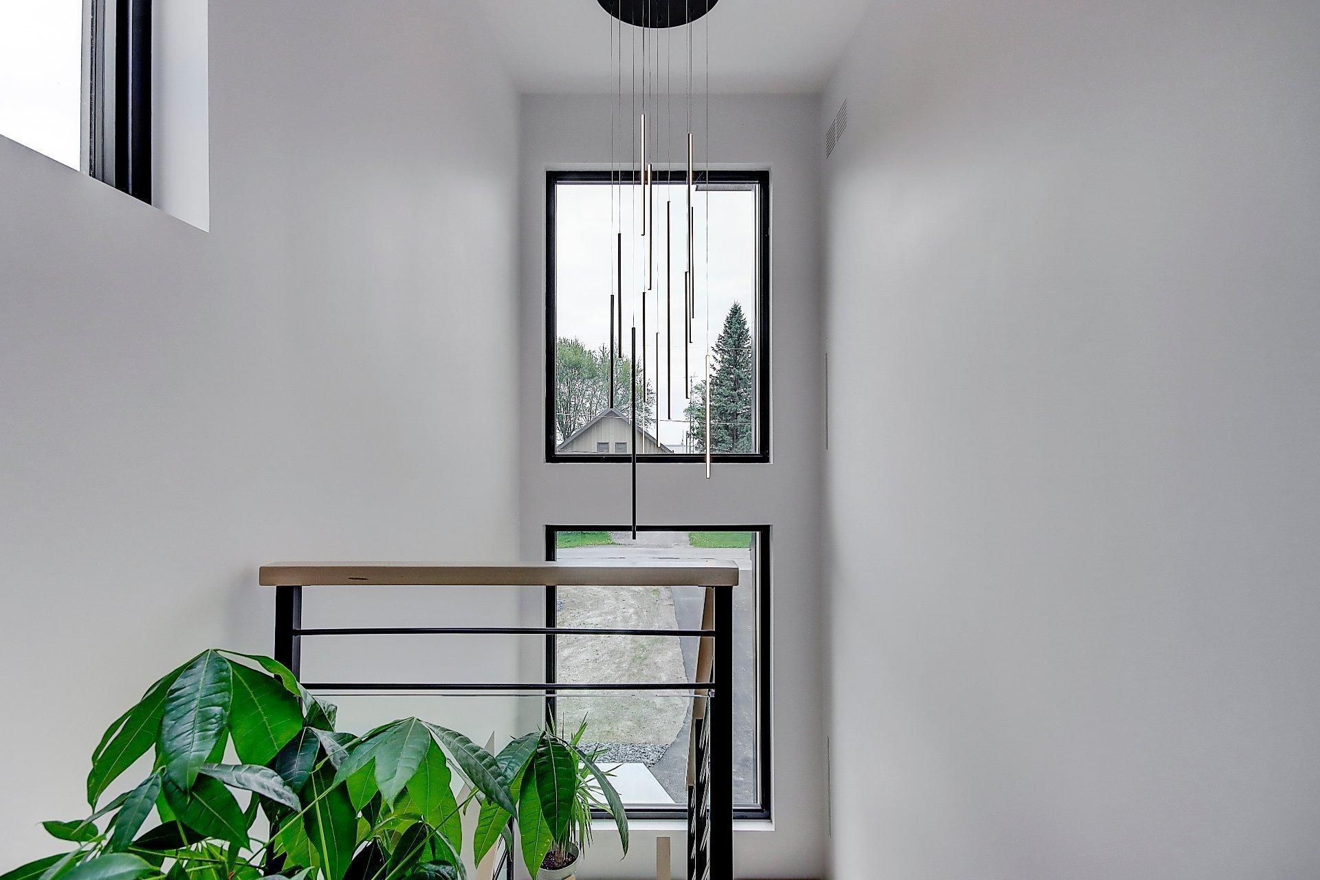 









709


Av. de Venise O.

,
Venise-en-Québec,




QC
J0J2K0

