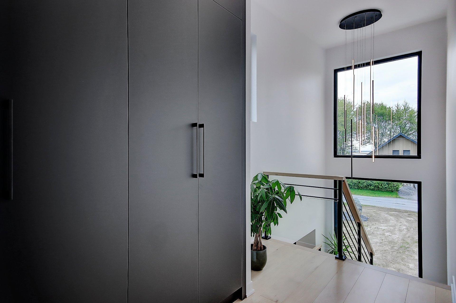 









709


Av. de Venise O.

,
Venise-en-Québec,




QC
J0J2K0

