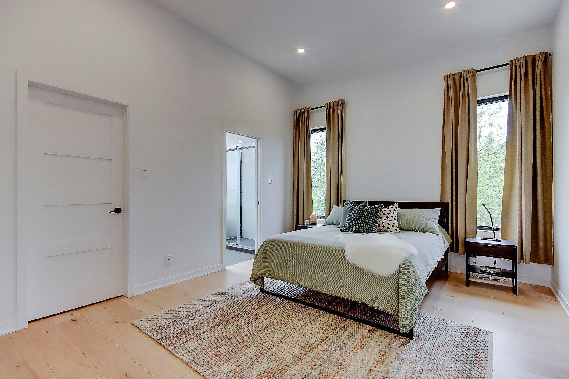 









709


Av. de Venise O.

,
Venise-en-Québec,




QC
J0J2K0

