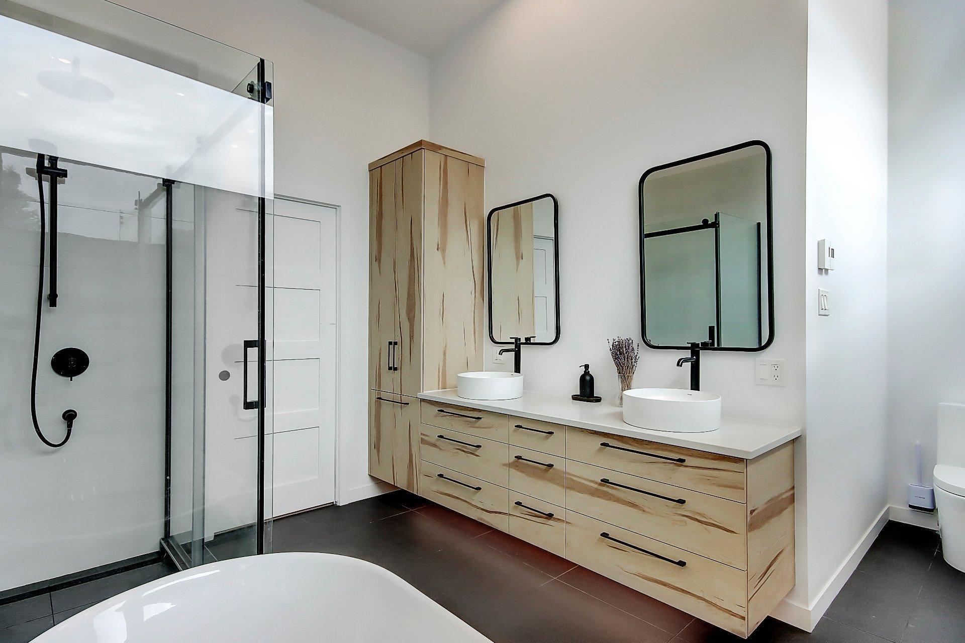 









709


Av. de Venise O.

,
Venise-en-Québec,




QC
J0J2K0


