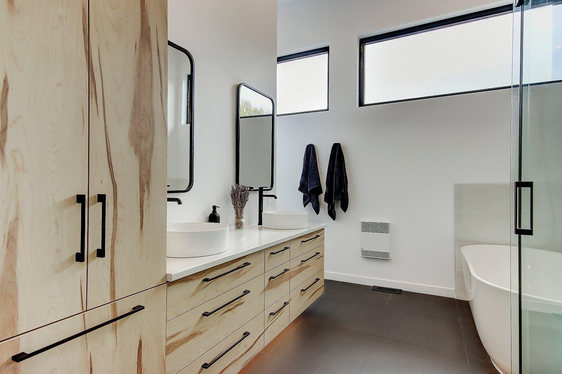 









709


Av. de Venise O.

,
Venise-en-Québec,




QC
J0J2K0

