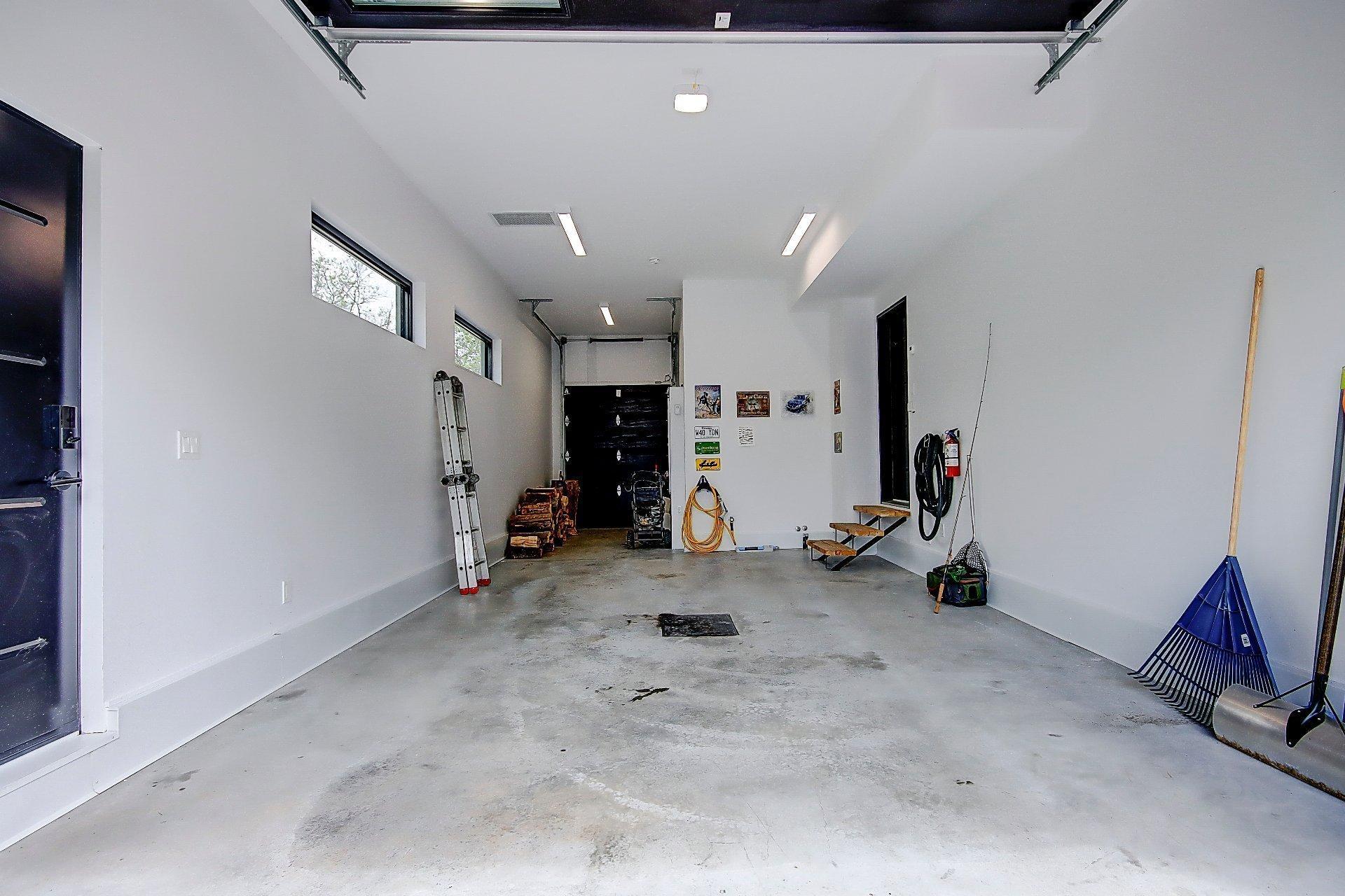 









709


Av. de Venise O.

,
Venise-en-Québec,




QC
J0J2K0

