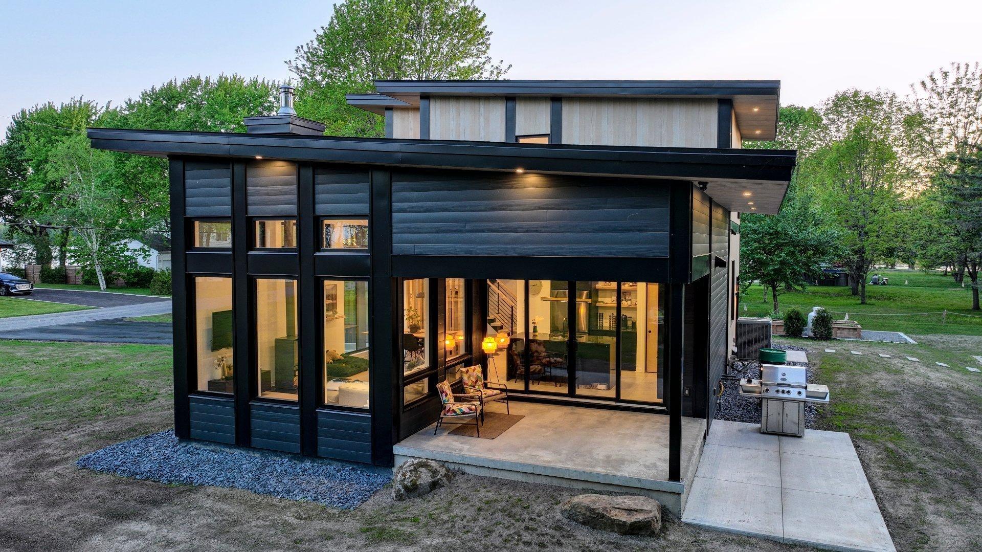 









709


Av. de Venise O.

,
Venise-en-Québec,




QC
J0J2K0

