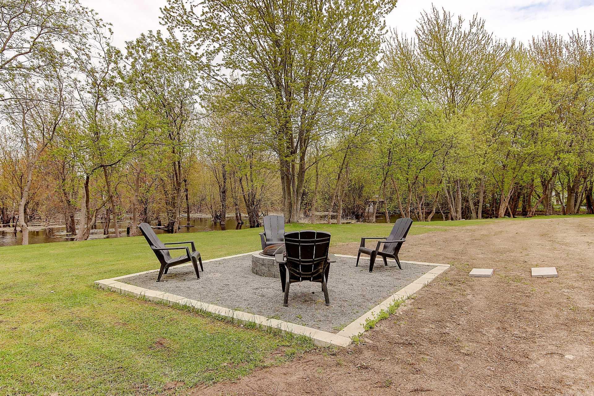 









709


Av. de Venise O.

,
Venise-en-Québec,




QC
J0J2K0

