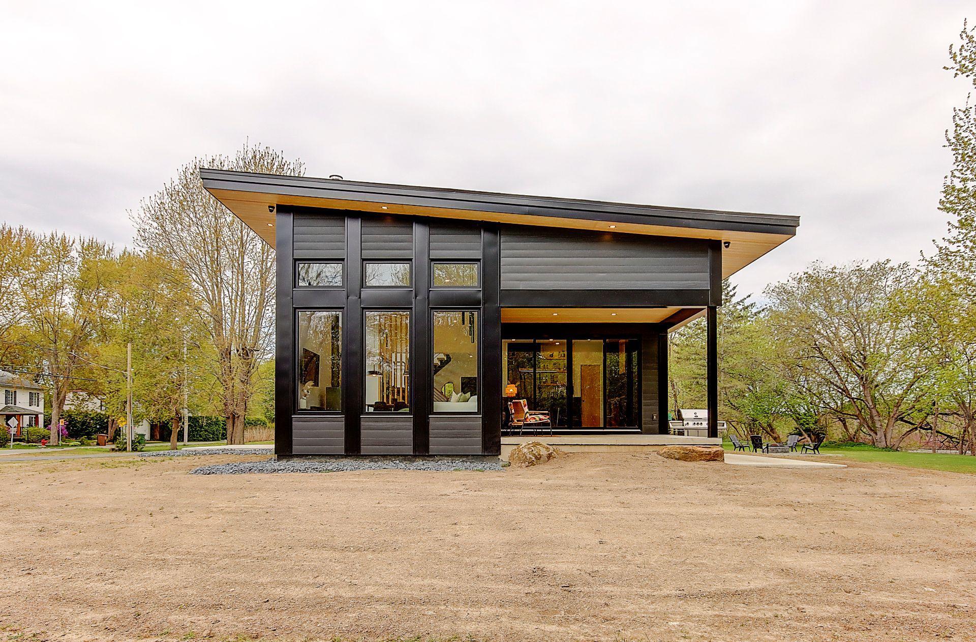 









709


Av. de Venise O.

,
Venise-en-Québec,




QC
J0J2K0

