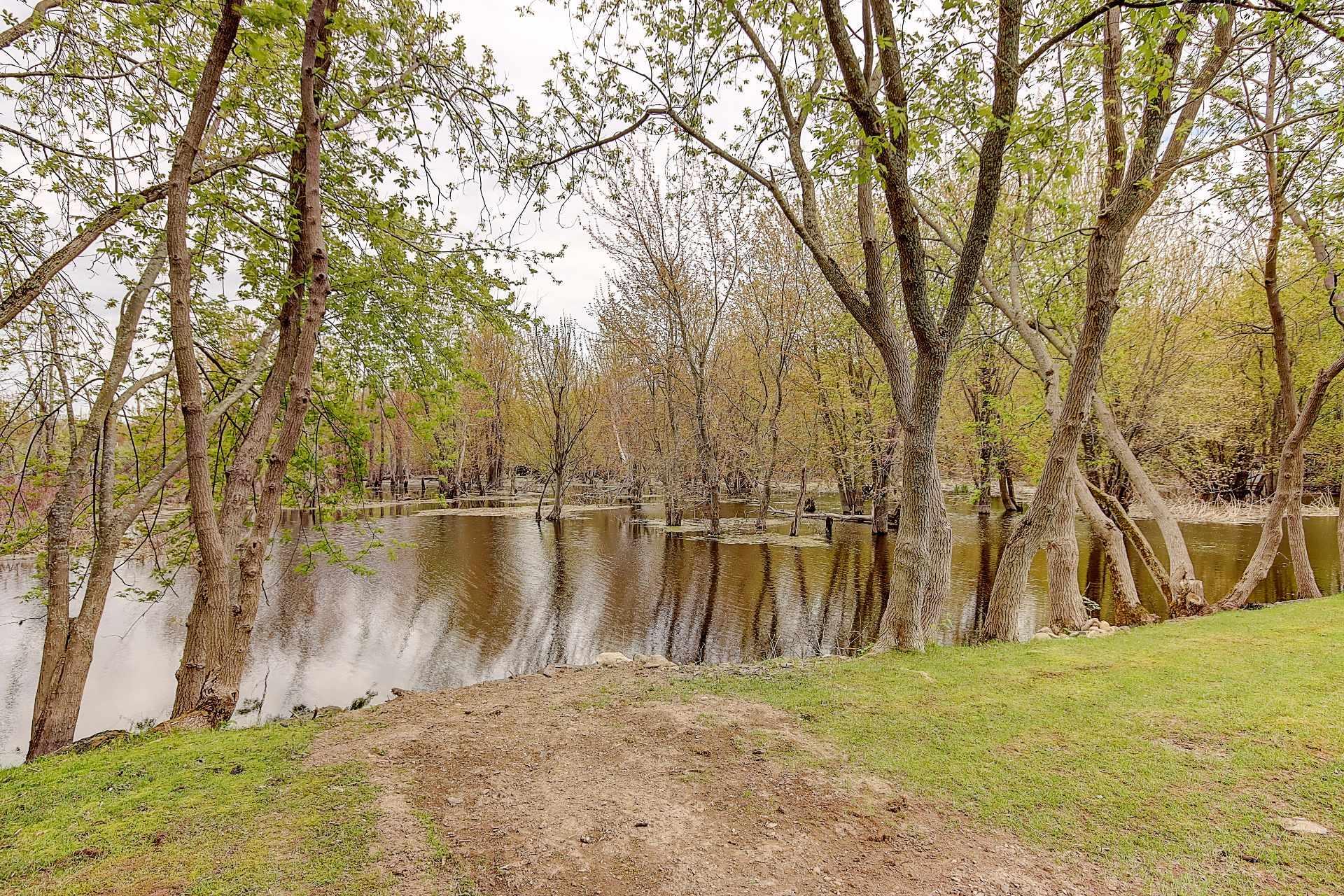 









709


Av. de Venise O.

,
Venise-en-Québec,




QC
J0J2K0

