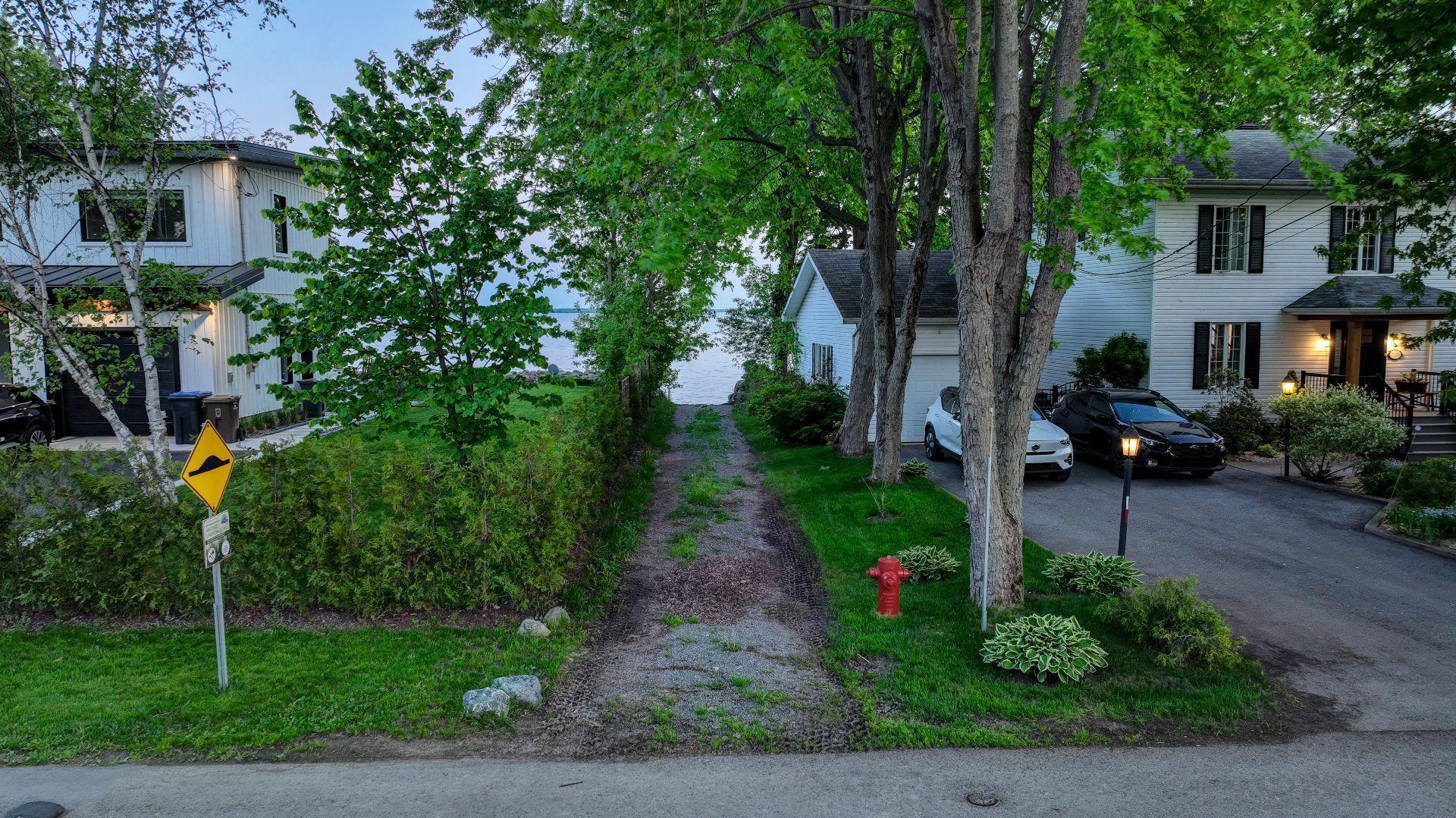 









709


Av. de Venise O.

,
Venise-en-Québec,




QC
J0J2K0

