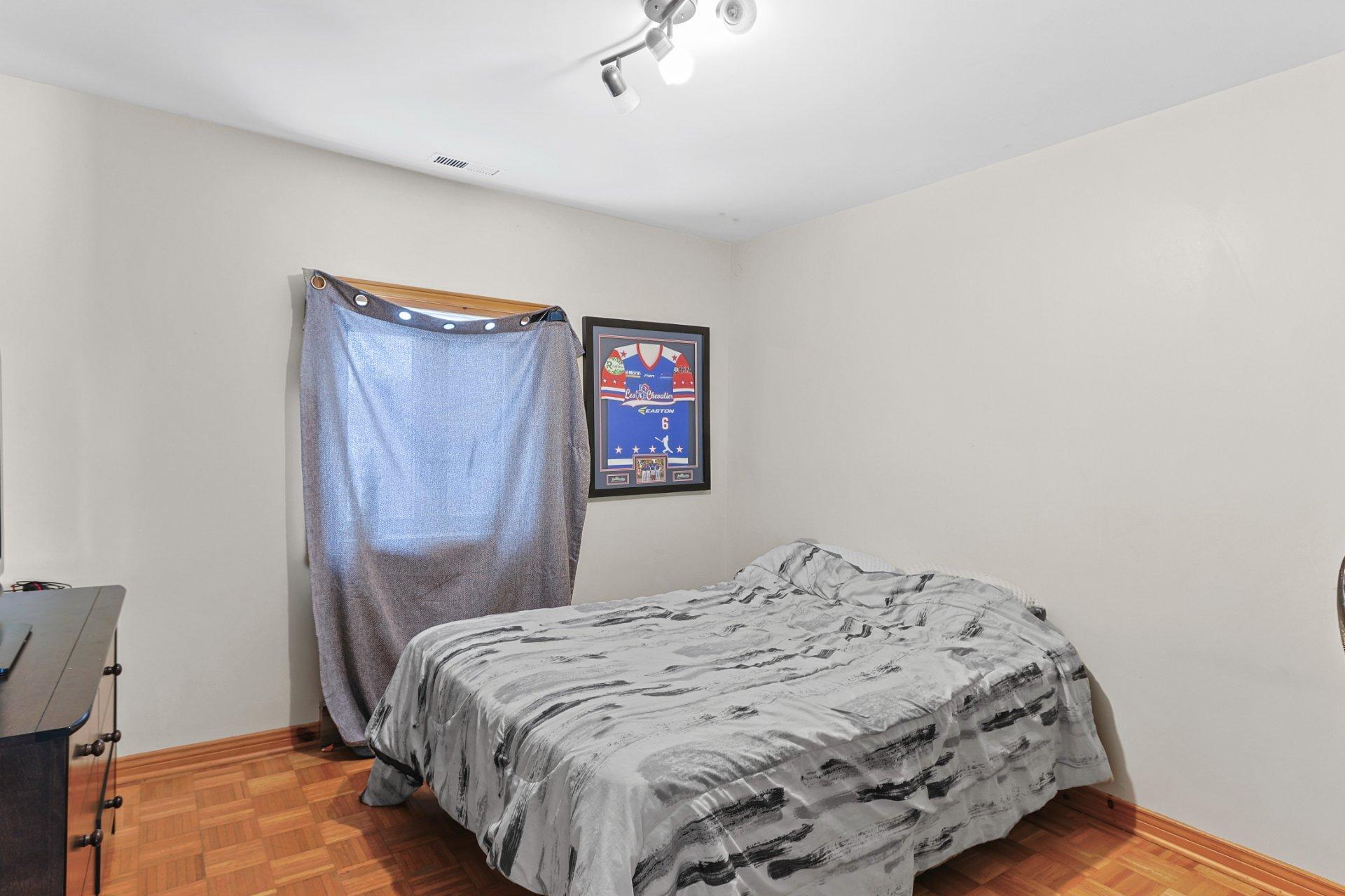 









254


Ch. de la Rivière-des-Fèves N.

,
Saint-Urbain-Premier,




QC
J0S1Y0

