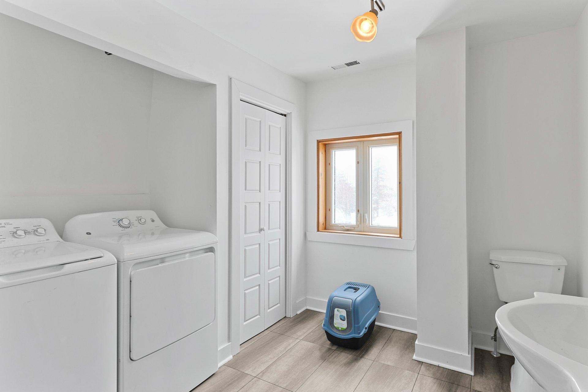 









254


Ch. de la Rivière-des-Fèves N.

,
Saint-Urbain-Premier,




QC
J0S1Y0

