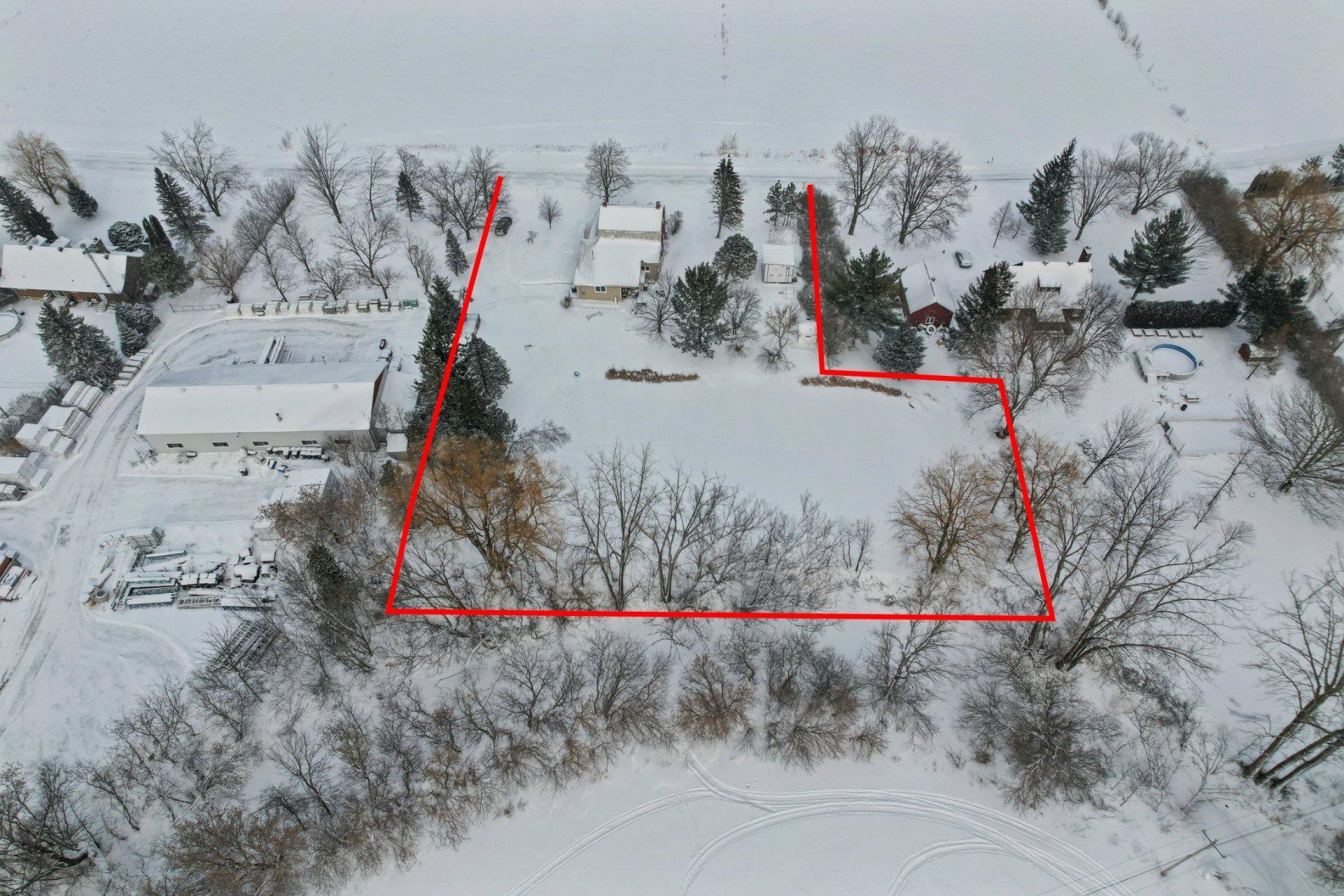 









254


Ch. de la Rivière-des-Fèves N.

,
Saint-Urbain-Premier,




QC
J0S1Y0

