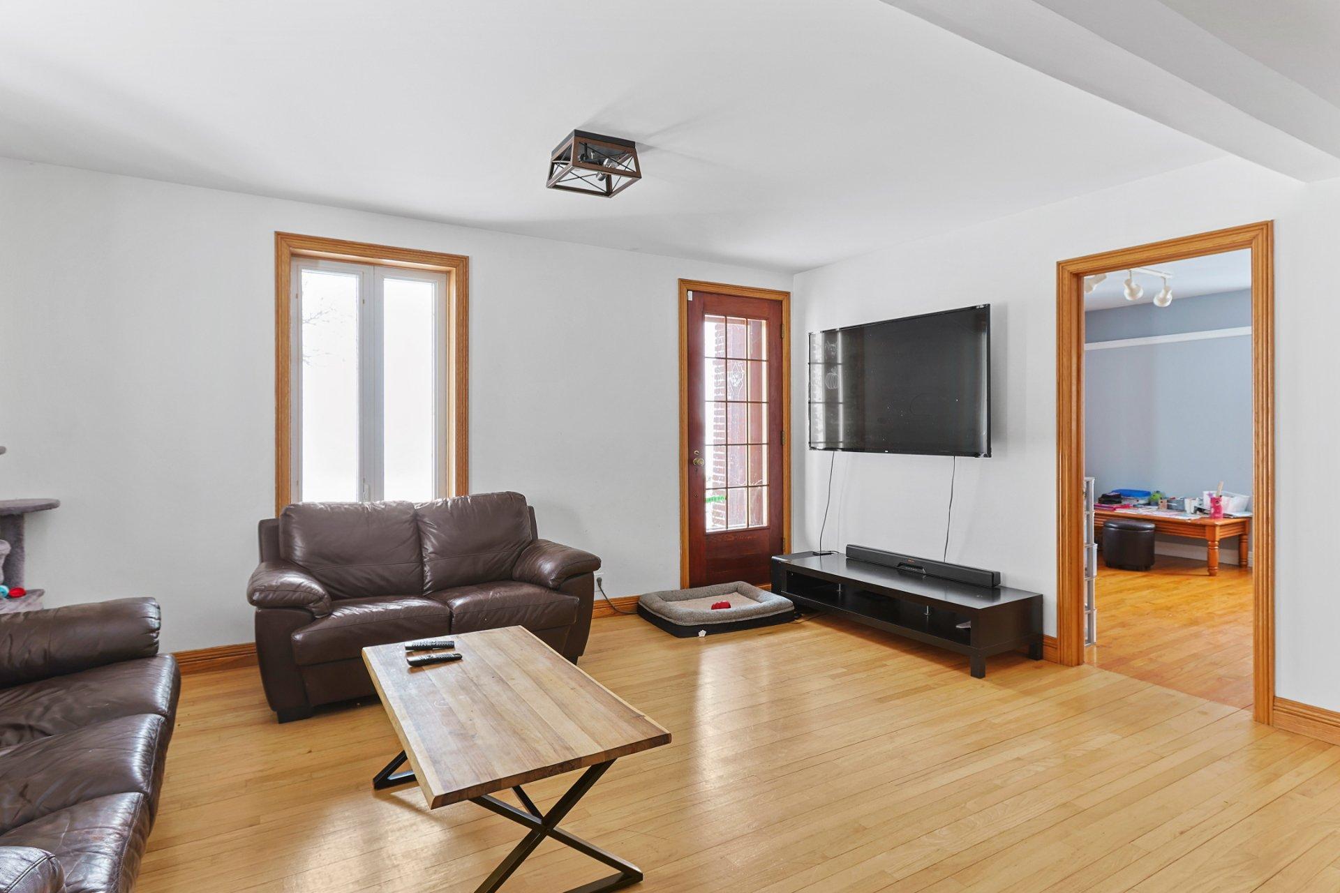 









254


Ch. de la Rivière-des-Fèves N.

,
Saint-Urbain-Premier,




QC
J0S1Y0

