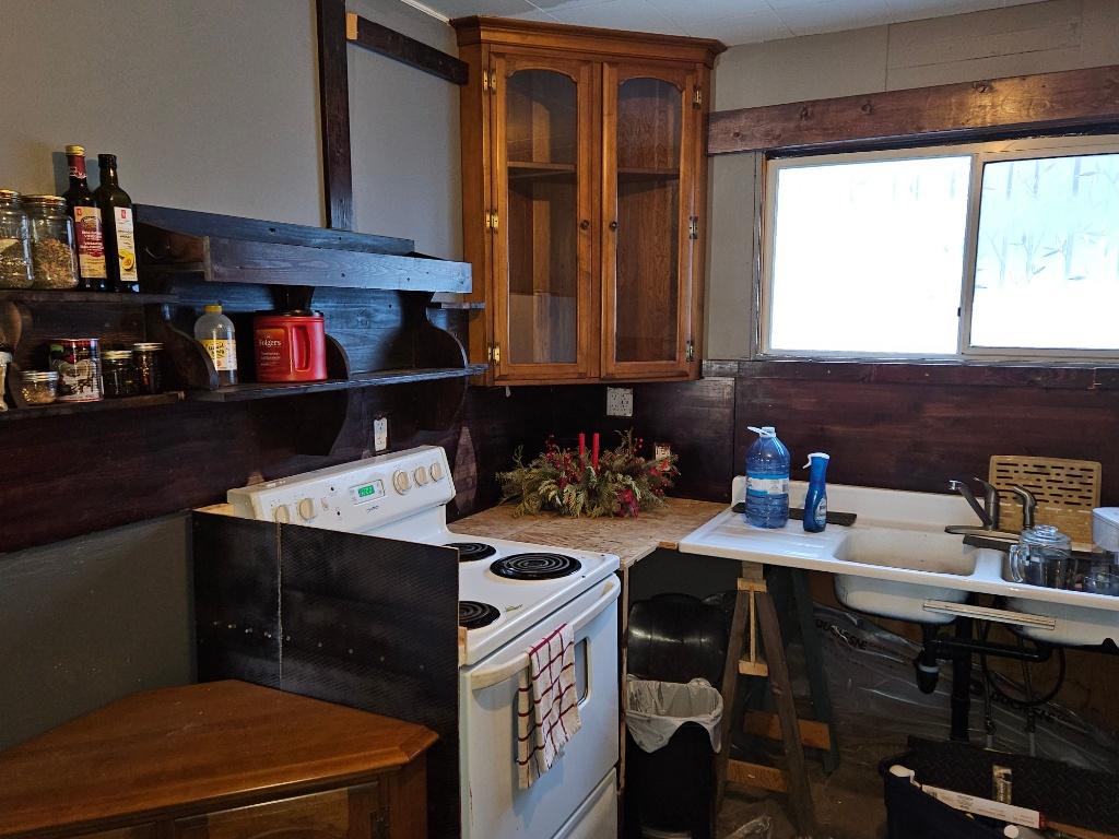 









185


HIGGINS

Street,
Kimberley,




BC
V1A 1K5


