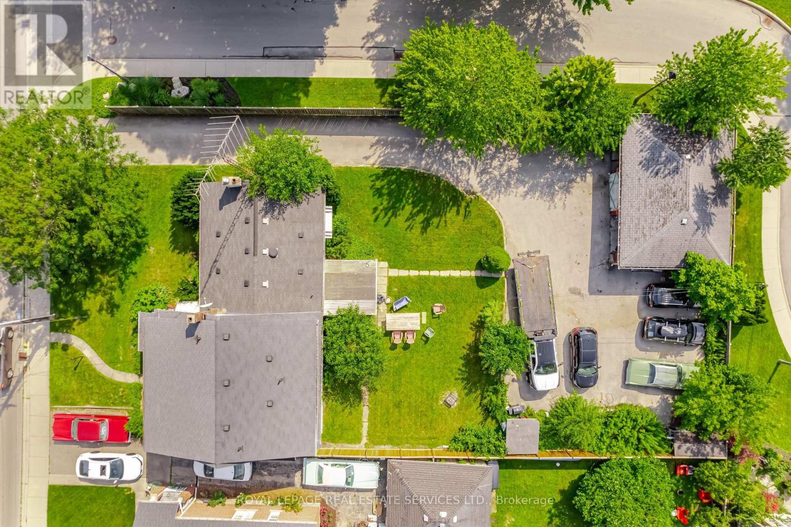 












2149 CAROLINE STREET

,
Burlington,




Ontario
L7R1L7

