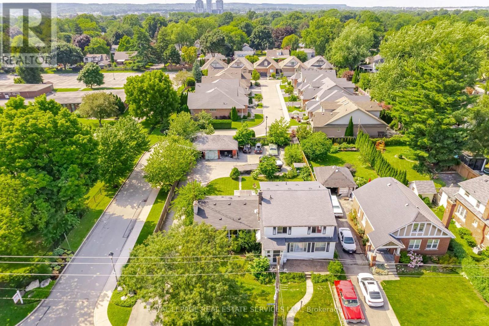 












2149 CAROLINE STREET

,
Burlington,




Ontario
L7R1L7

