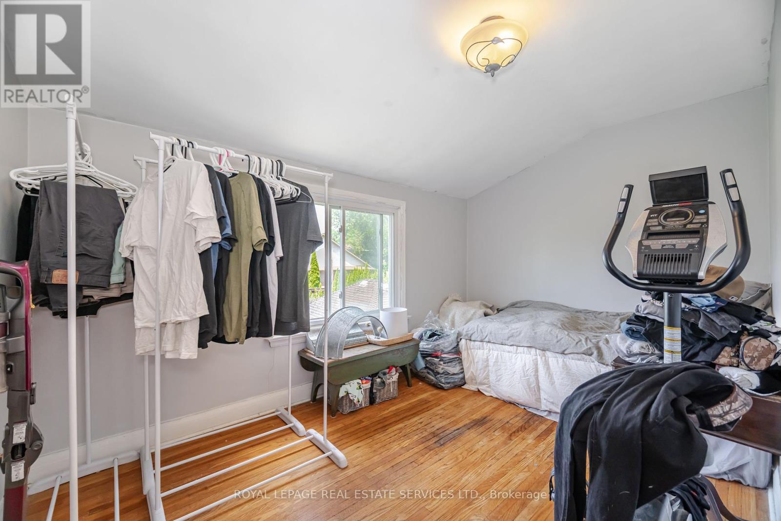 












2149 CAROLINE STREET

,
Burlington,




Ontario
L7R1L7

