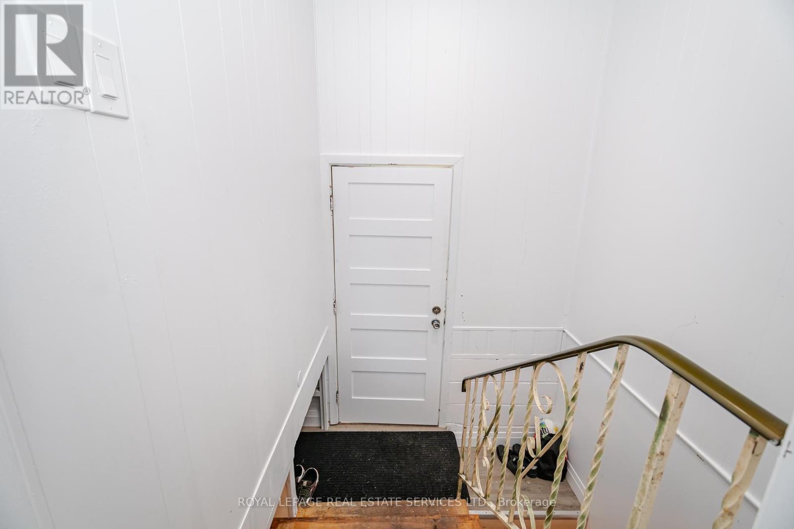 












2149 CAROLINE STREET

,
Burlington,




Ontario
L7R1L7

