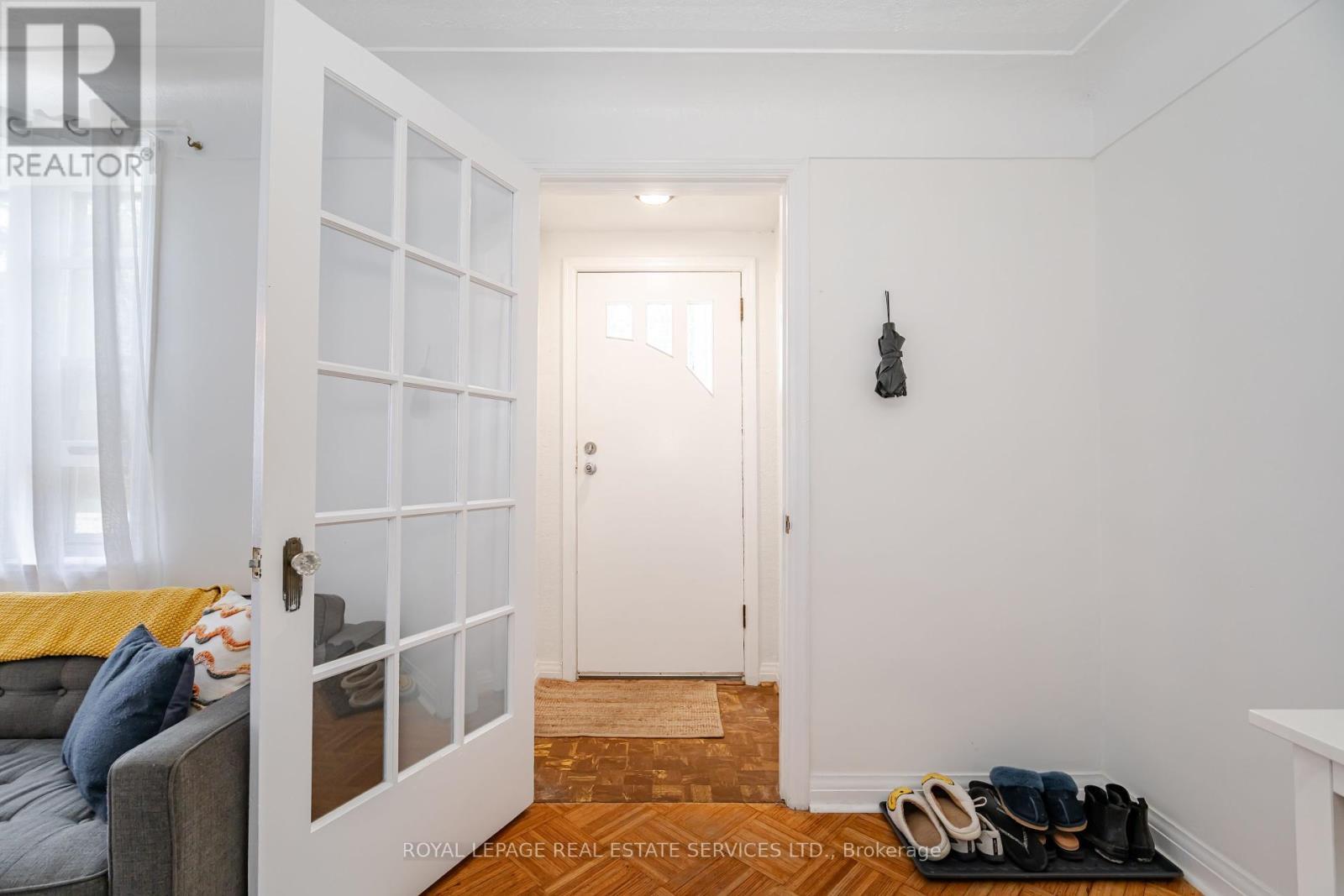












2149 CAROLINE STREET

,
Burlington,




Ontario
L7R1L7

