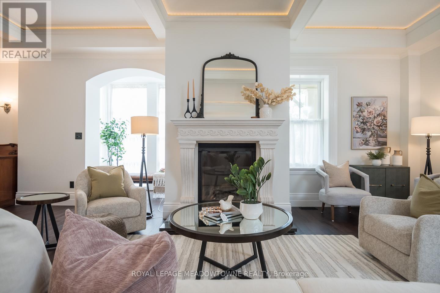 












49 JAMES STREET

,
Milton,




Ontario
L9T2P5

