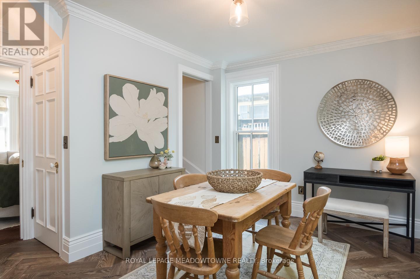 












49 JAMES STREET

,
Milton,




Ontario
L9T2P5

