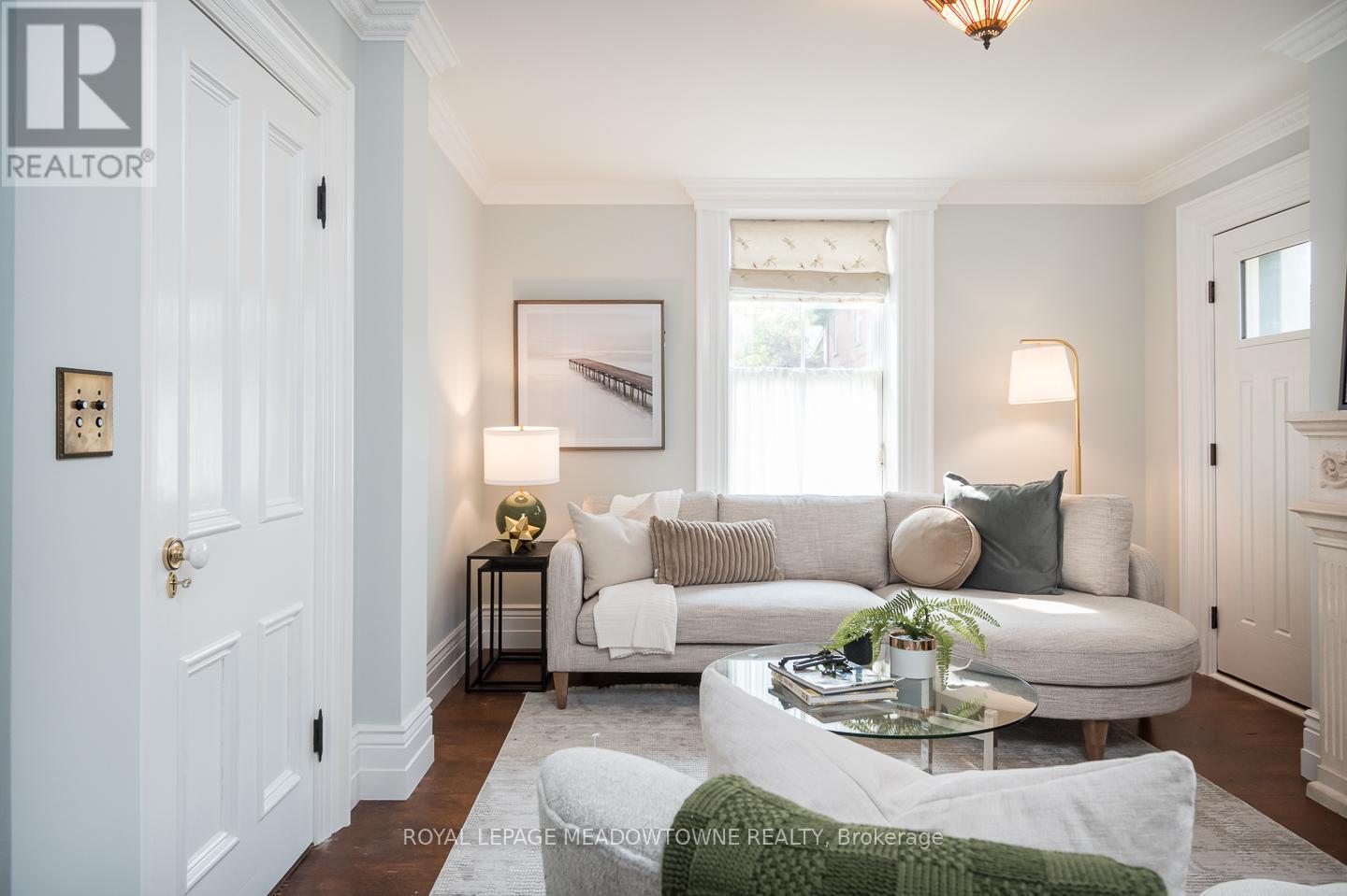 












49 JAMES STREET

,
Milton,




Ontario
L9T2P5

