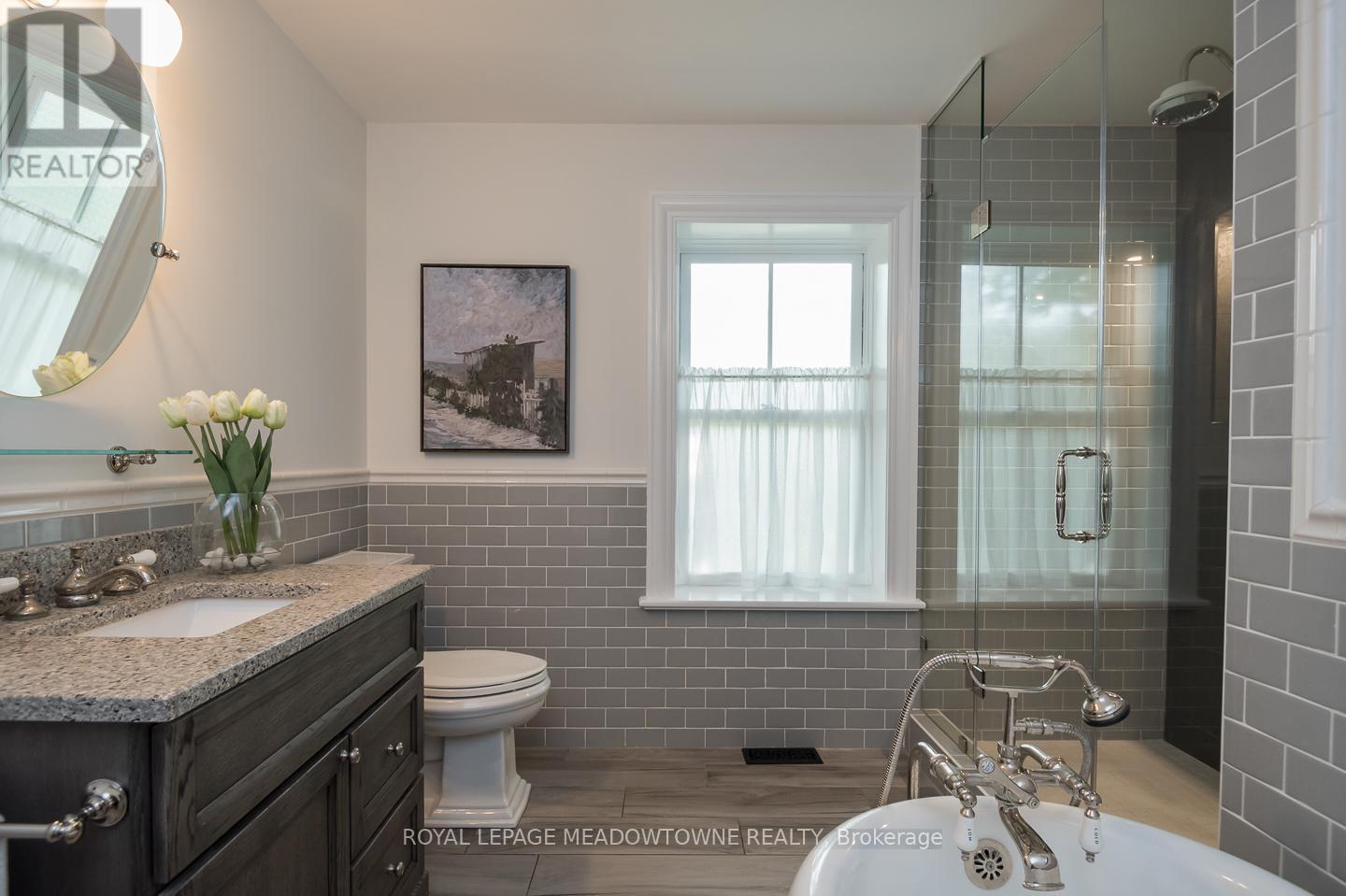 












49 JAMES STREET

,
Milton,




Ontario
L9T2P5

