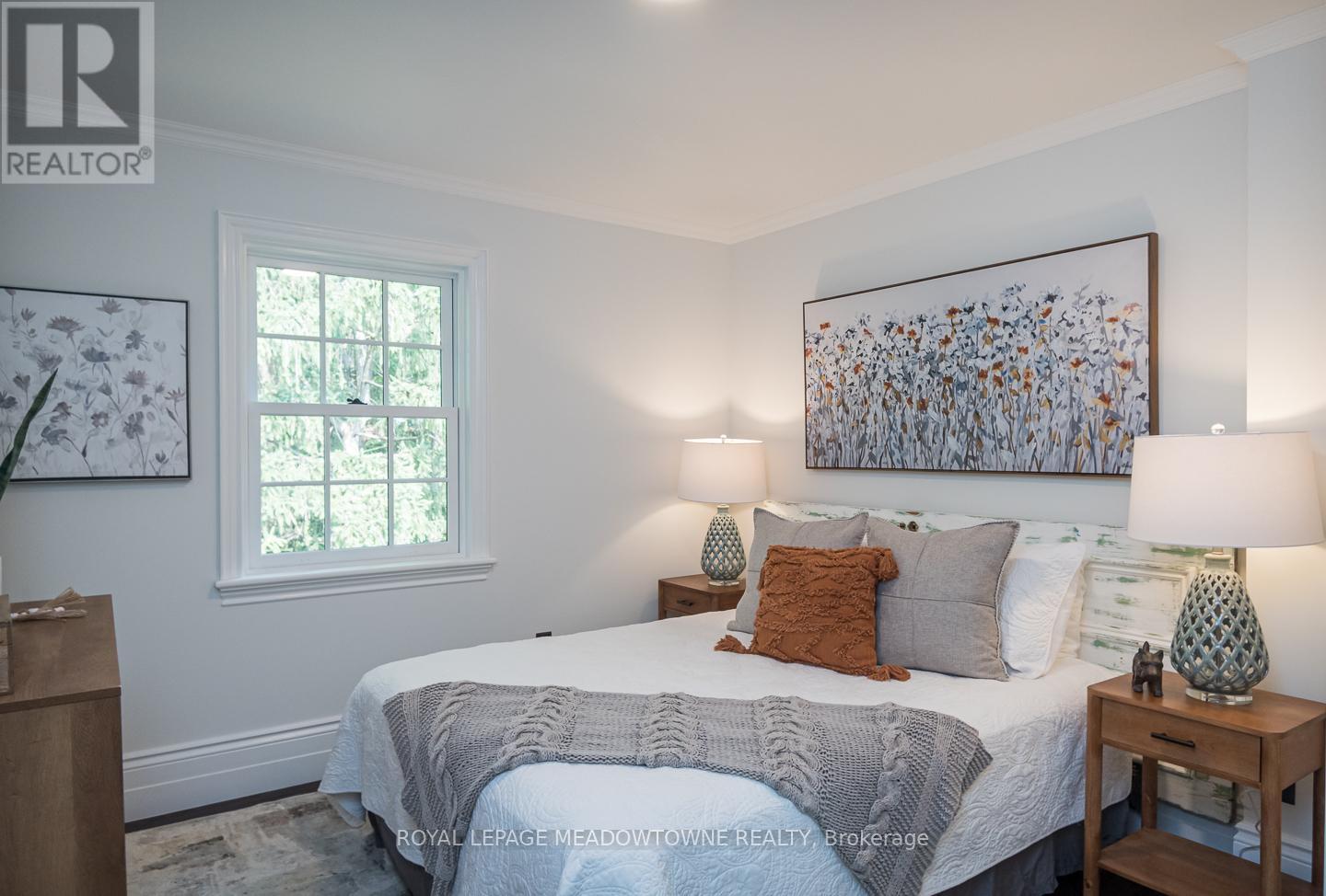 












49 JAMES STREET

,
Milton,




Ontario
L9T2P5

