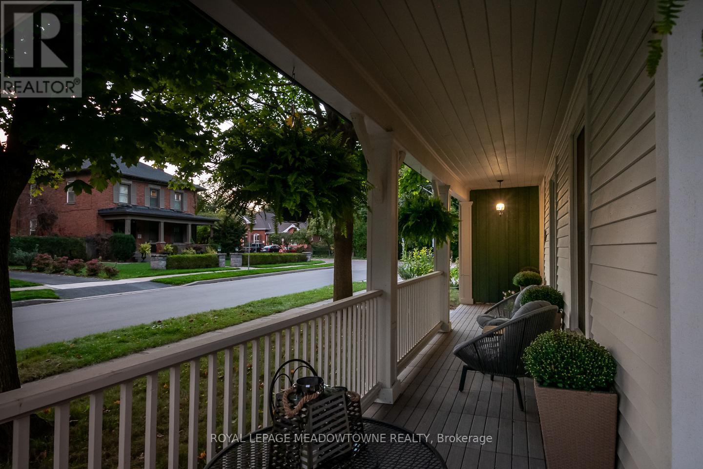 












49 JAMES STREET

,
Milton,




Ontario
L9T2P5

