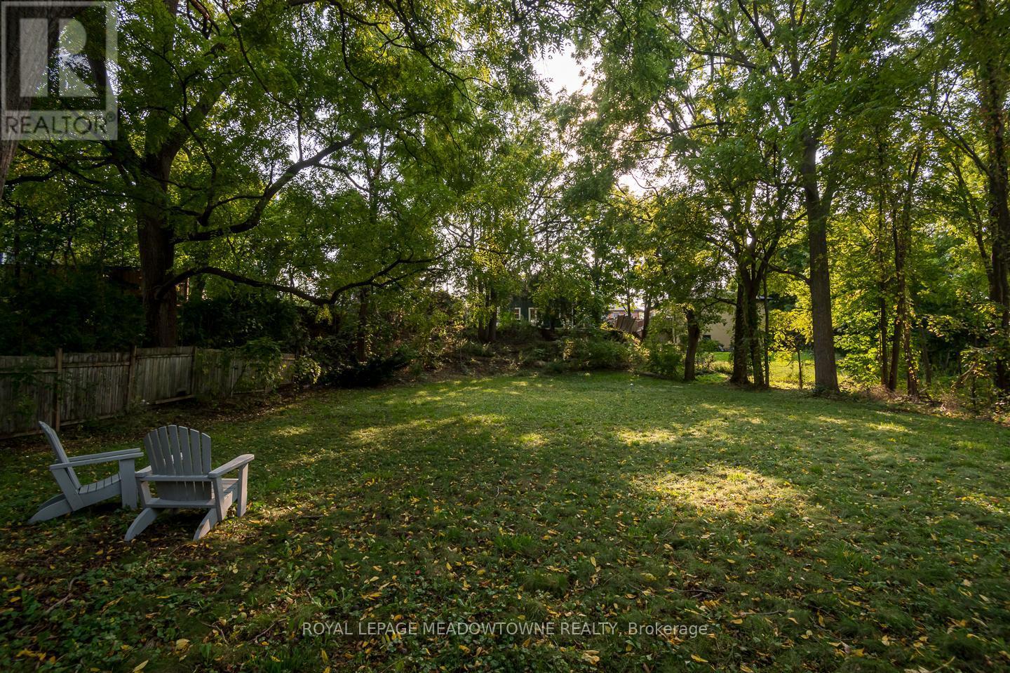 












49 JAMES STREET

,
Milton,




Ontario
L9T2P5

