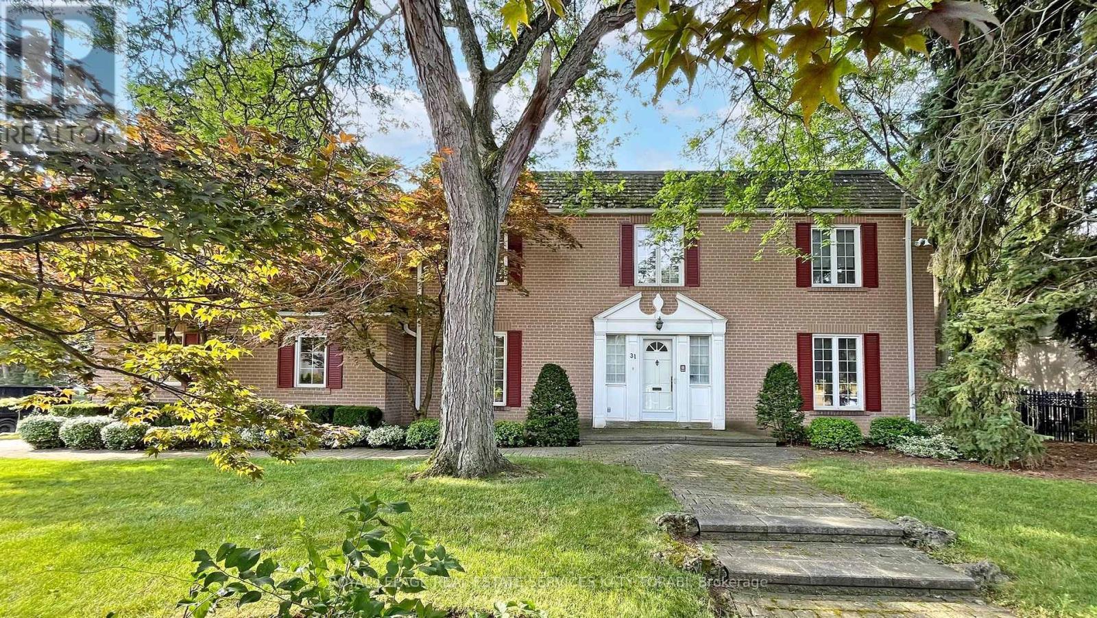 












31 SAINTFIELD AVENUE

,
Toronto,




Ontario
M3C2M7

