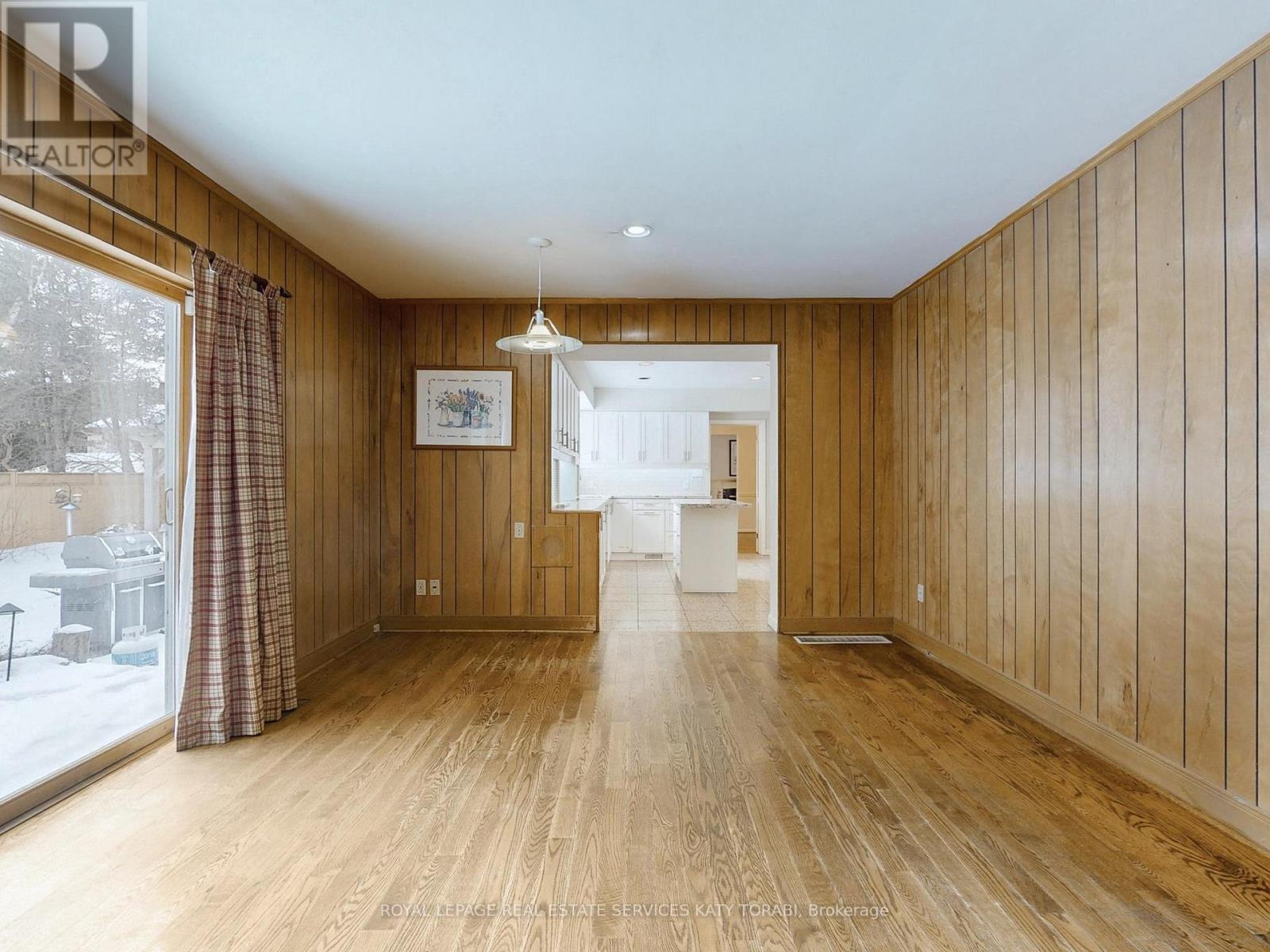 












31 SAINTFIELD AVENUE

,
Toronto,




Ontario
M3C2M7


