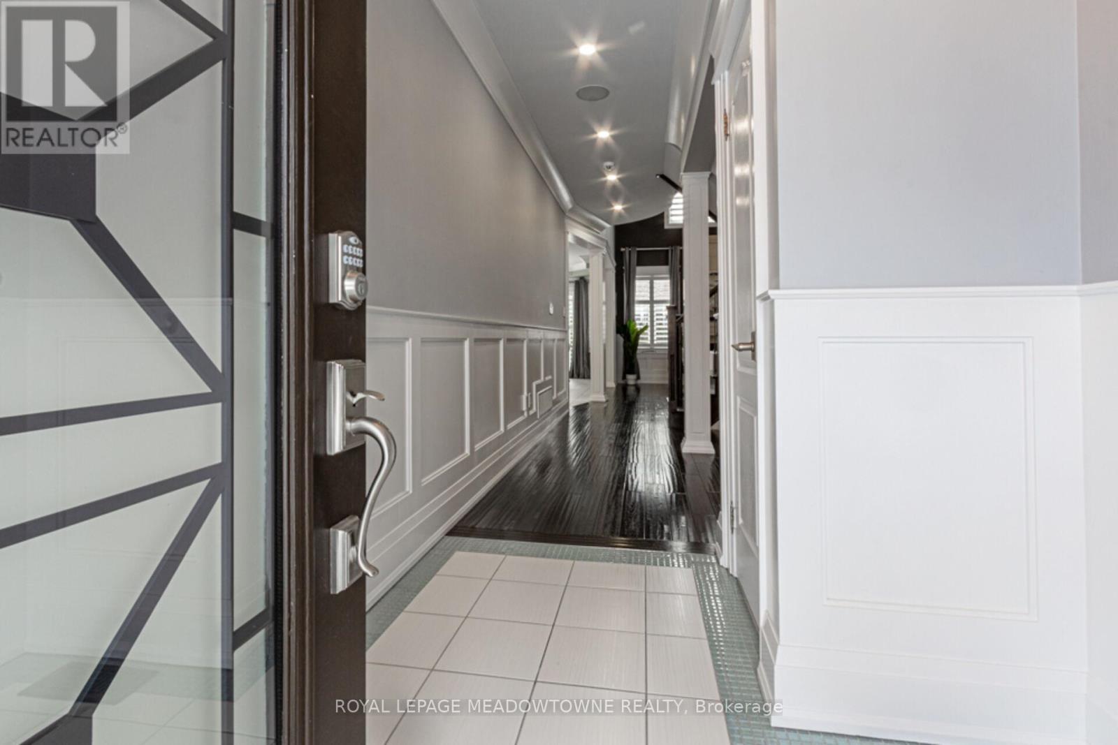 












729 WETTLAUFER TERRACE

,
Milton,




Ontario
L9T8M8

