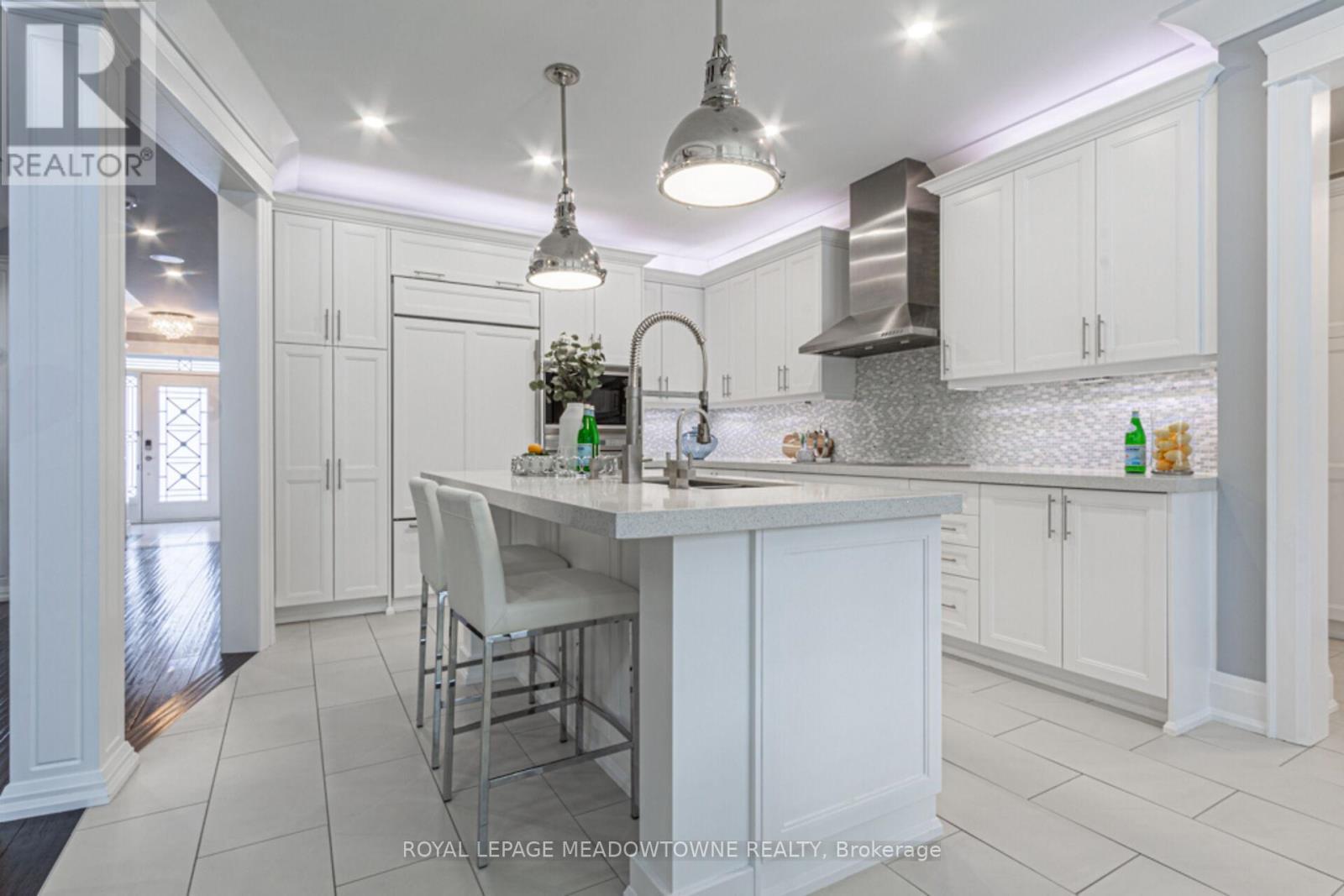 












729 WETTLAUFER TERRACE

,
Milton,




Ontario
L9T8M8

