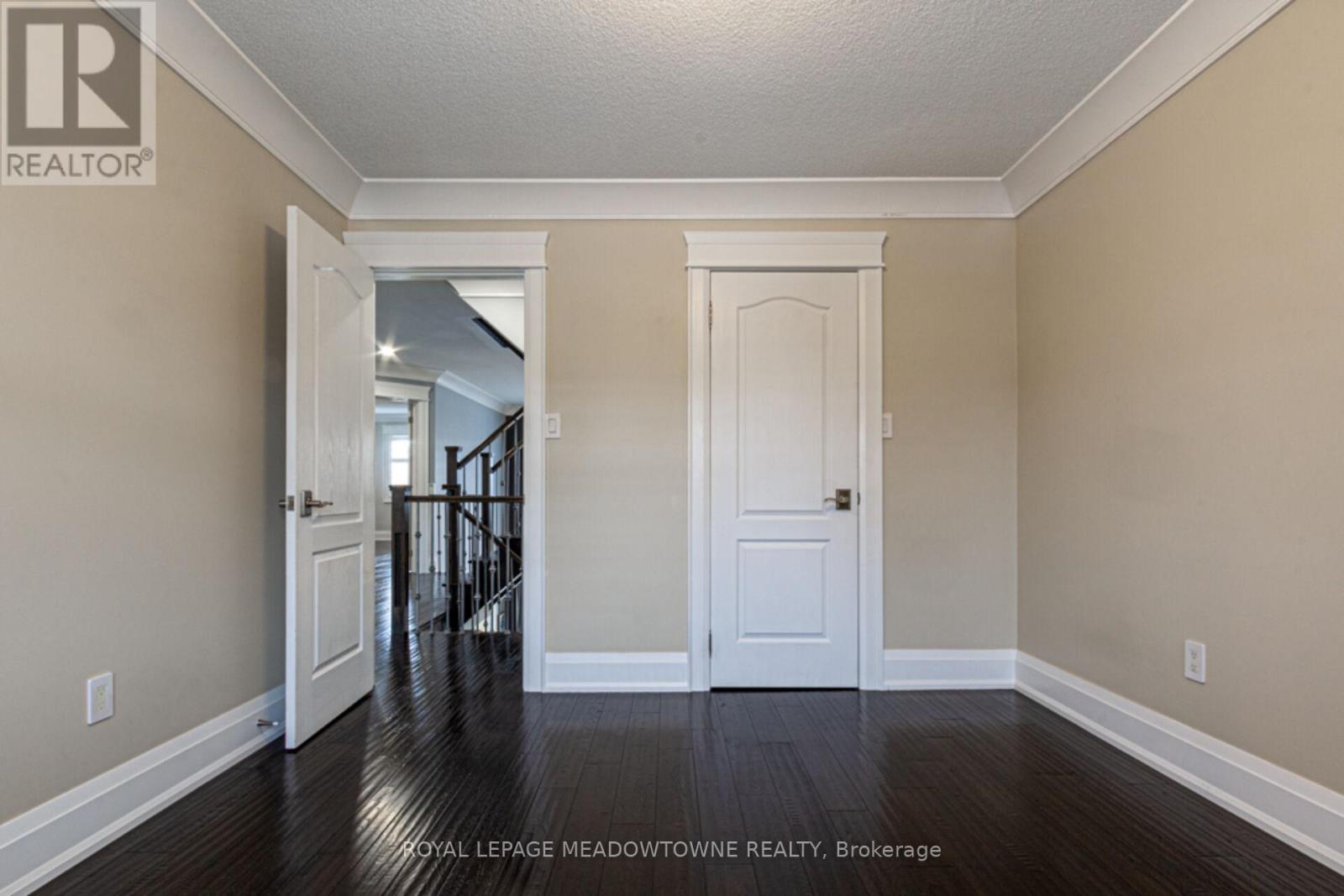 












729 WETTLAUFER TERRACE

,
Milton,




Ontario
L9T8M8

