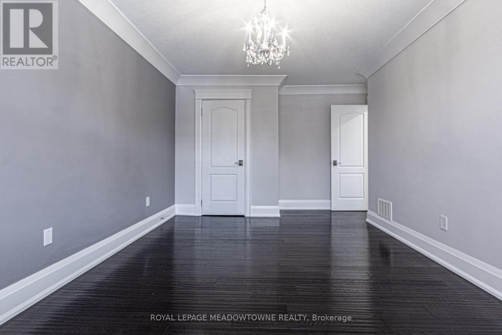 












729 WETTLAUFER TERRACE

,
Milton,




Ontario
L9T8M8

