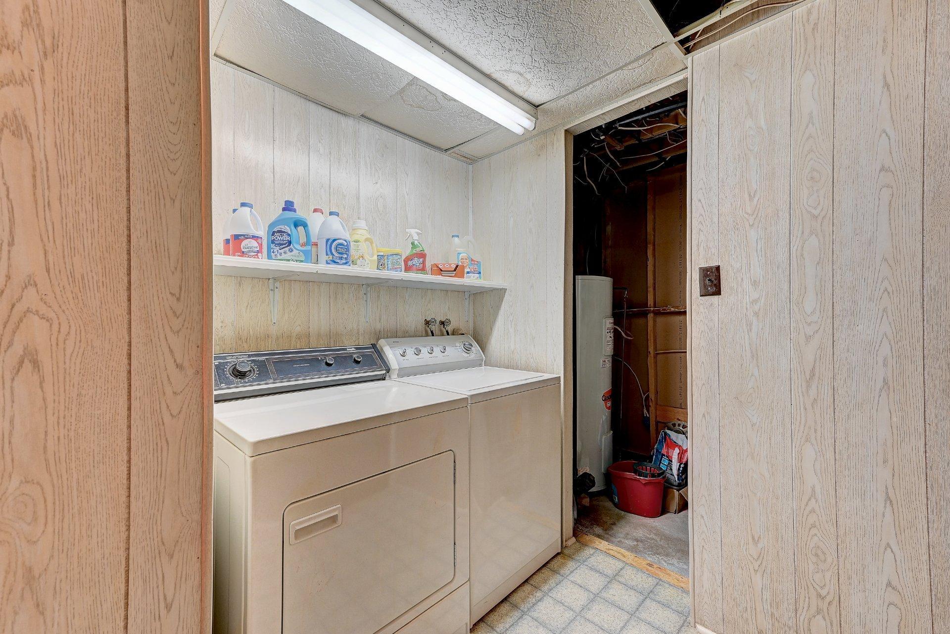 









345


Rue Gravel

,
Sainte-Catherine,




QC
J5C1M3

