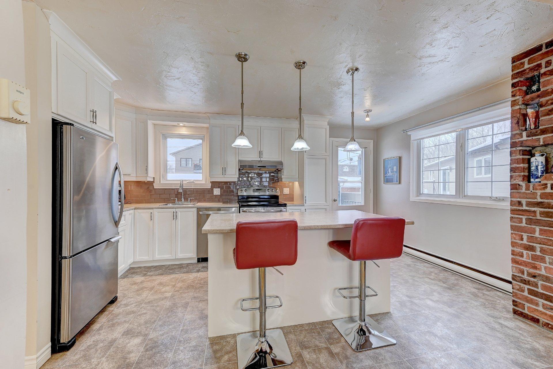 









345


Rue Gravel

,
Sainte-Catherine,




QC
J5C1M3

