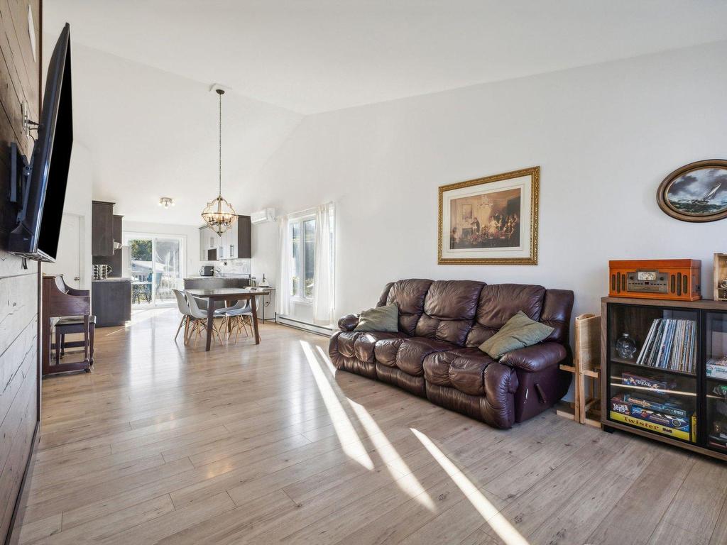 









128


Imp. des Pruches

,
Gatineau (Masson-Angers),




QC
J8M0A6

