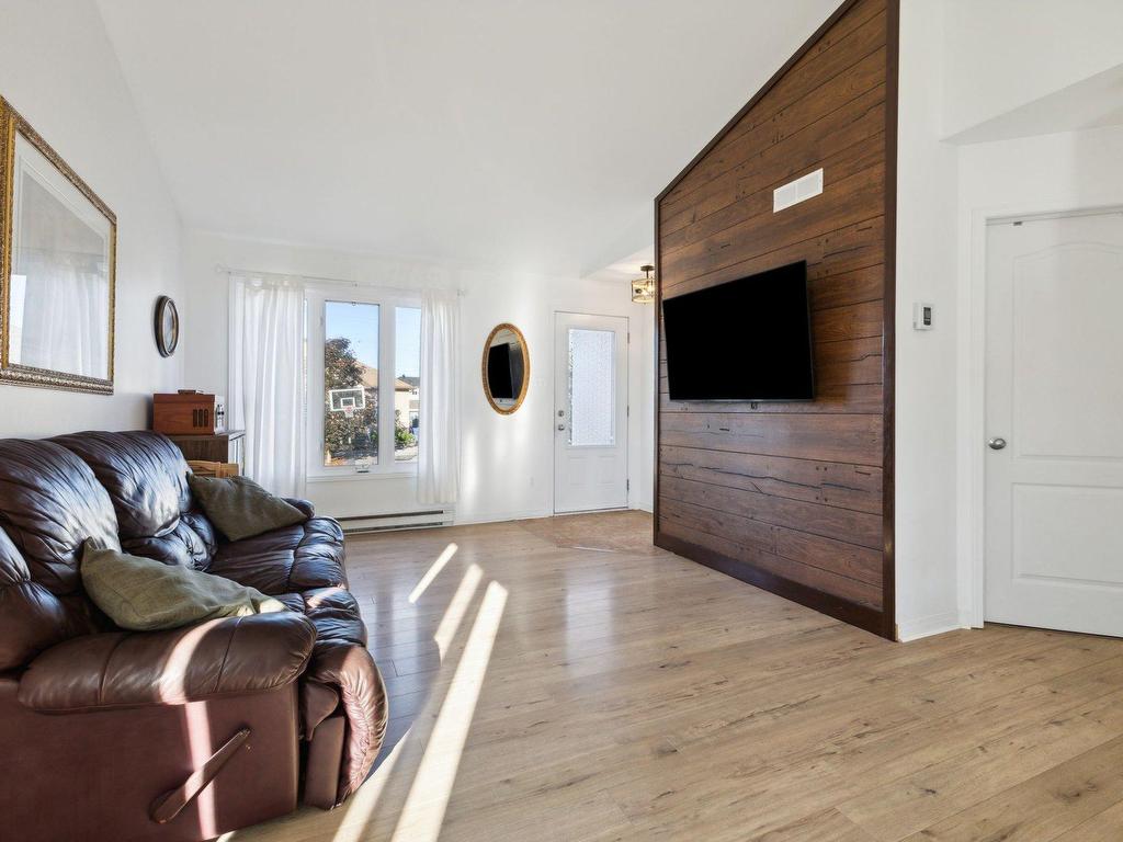 









128


Imp. des Pruches

,
Gatineau (Masson-Angers),




QC
J8M0A6

