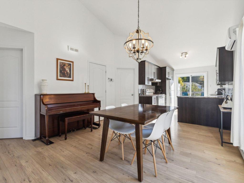 









128


Imp. des Pruches

,
Gatineau (Masson-Angers),




QC
J8M0A6

