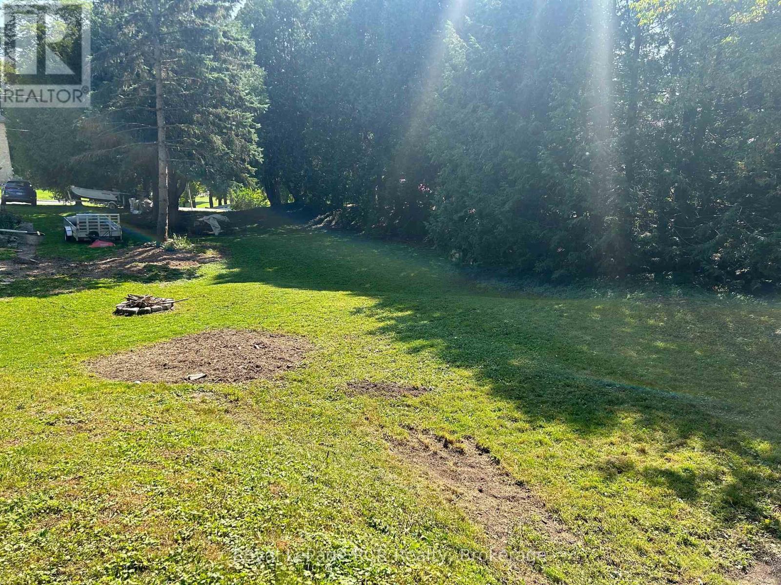 












PT LT 90 5TH AVENUE W

,
Owen Sound,







Ontario
N4K5C6

