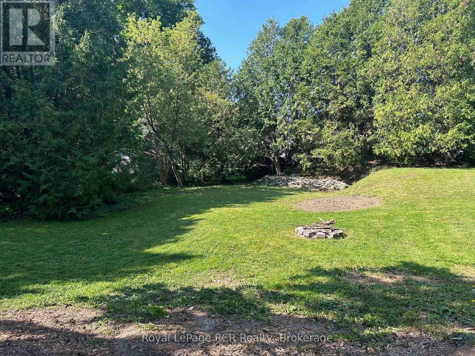 












PT LT 90 5TH AVENUE W

,
Owen Sound,







Ontario
N4K5C6

