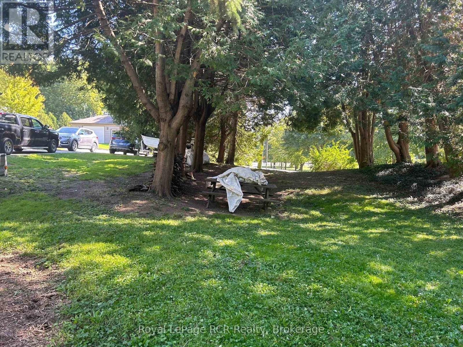 












PT LT 90 5TH AVENUE W

,
Owen Sound,







Ontario
N4K5C6

