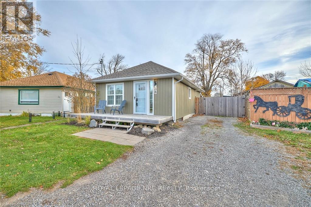 












38 LINCOLN ROAD E

,
Fort Erie (Crystal Beach),




Ontario
L0S1B0

