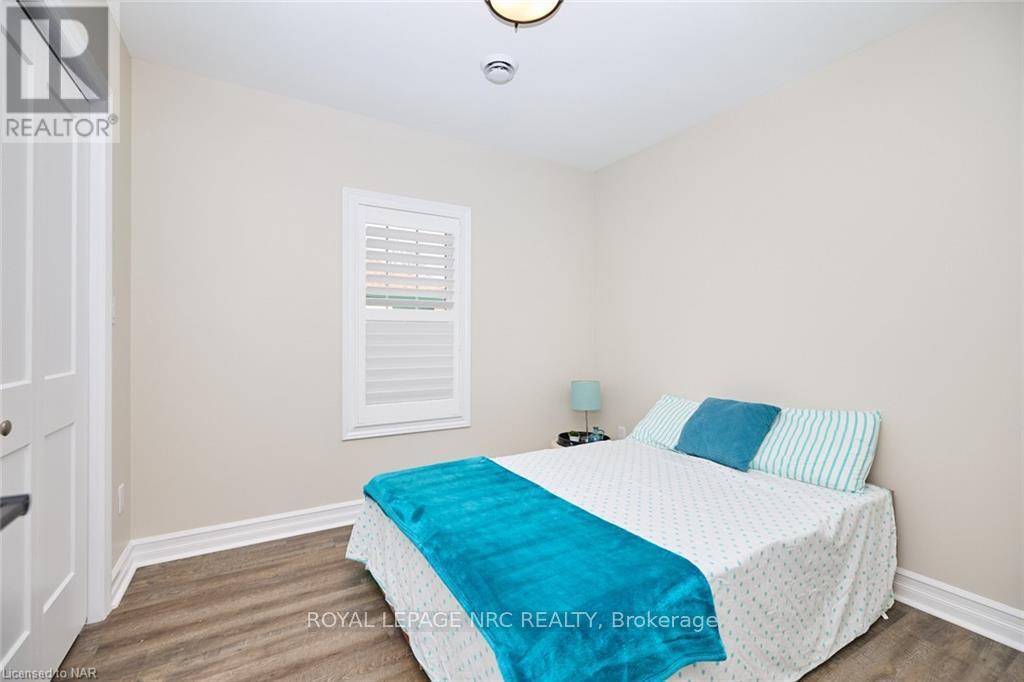 












38 LINCOLN ROAD E

,
Fort Erie (Crystal Beach),




Ontario
L0S1B0

